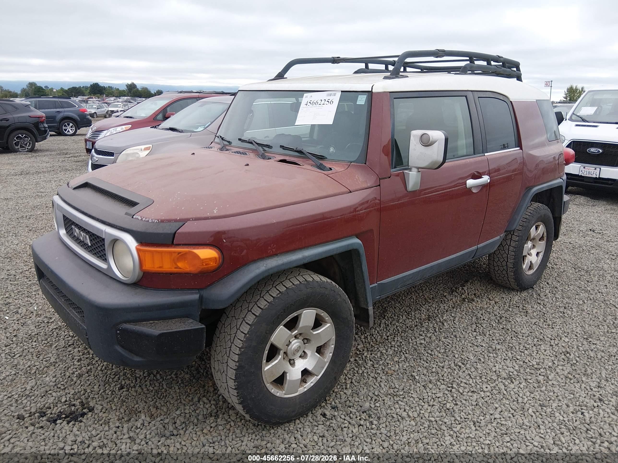 2008 Toyota Fj Cruiser   Red vin: JTEBU11F98K017557