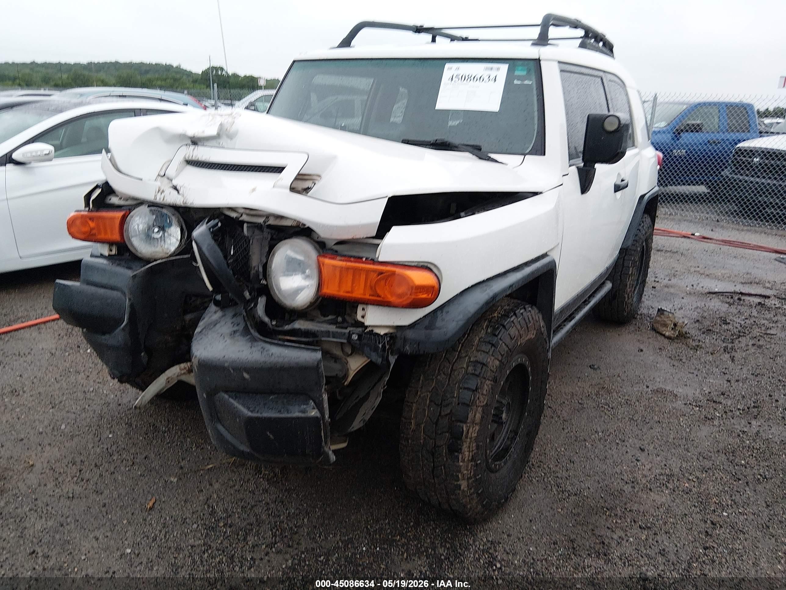2008 Toyota Fj Cruiser   White vin: JTEBU11F98K027635