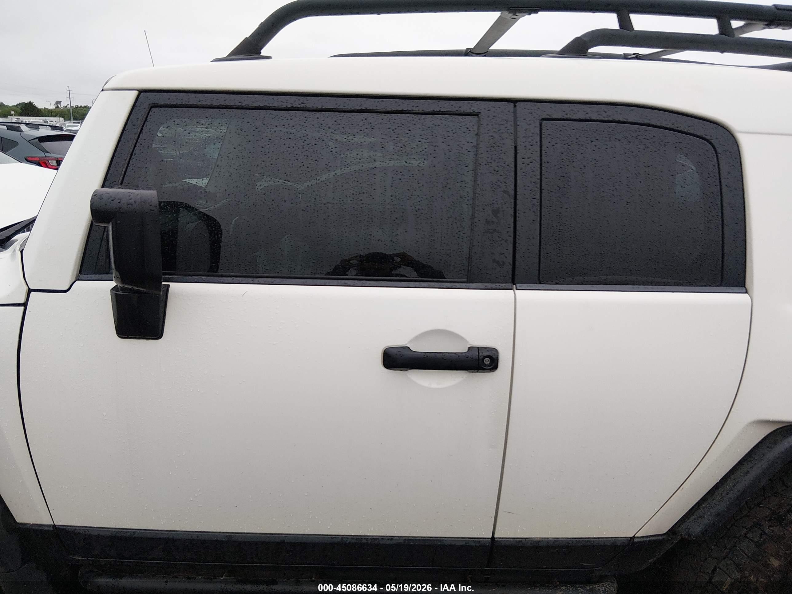 2008 Toyota Fj Cruiser   White vin: JTEBU11F98K027635