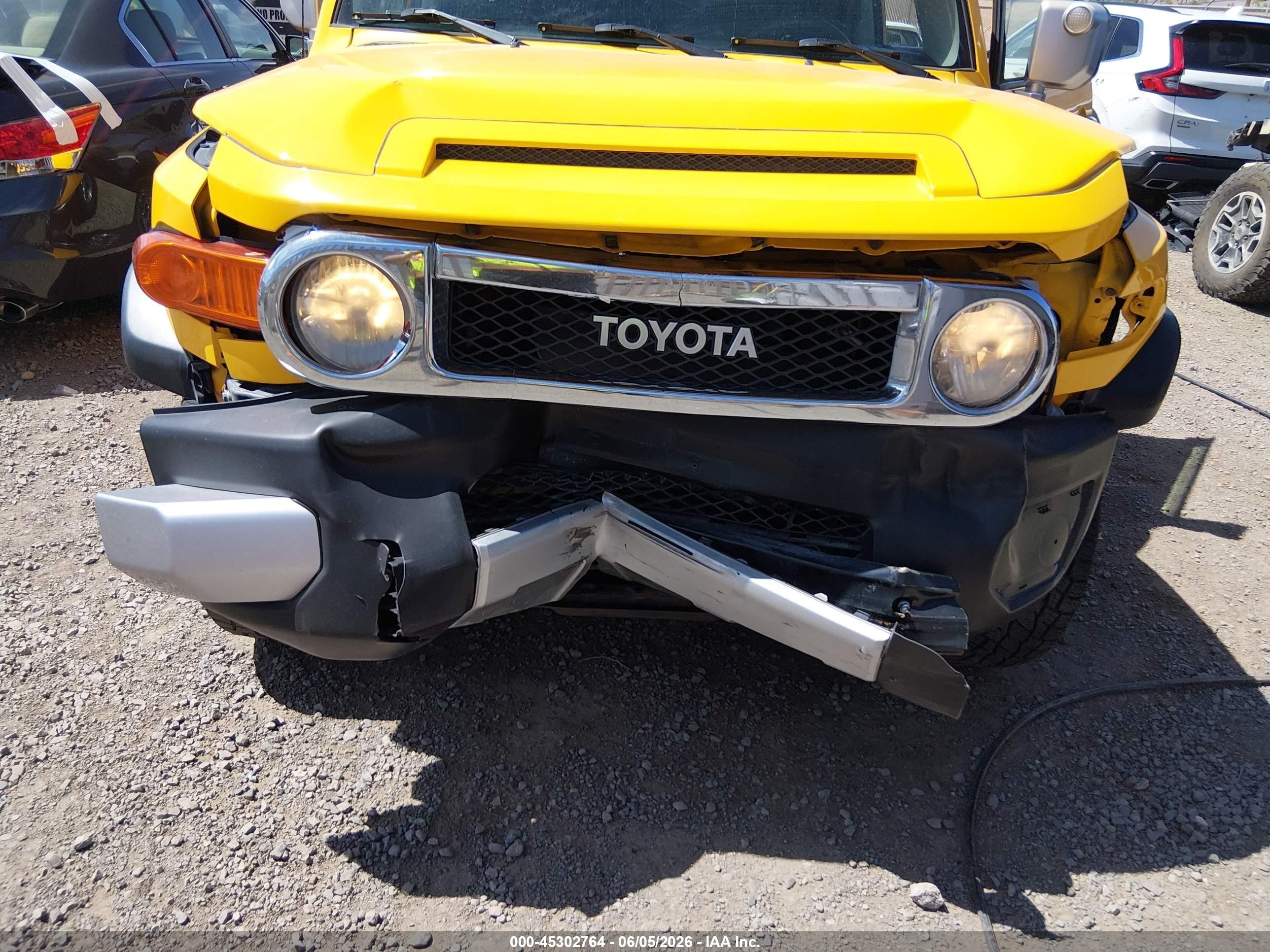 2008 Toyota Fj Cruiser   Желтый vin: JTEBU11F98K038411