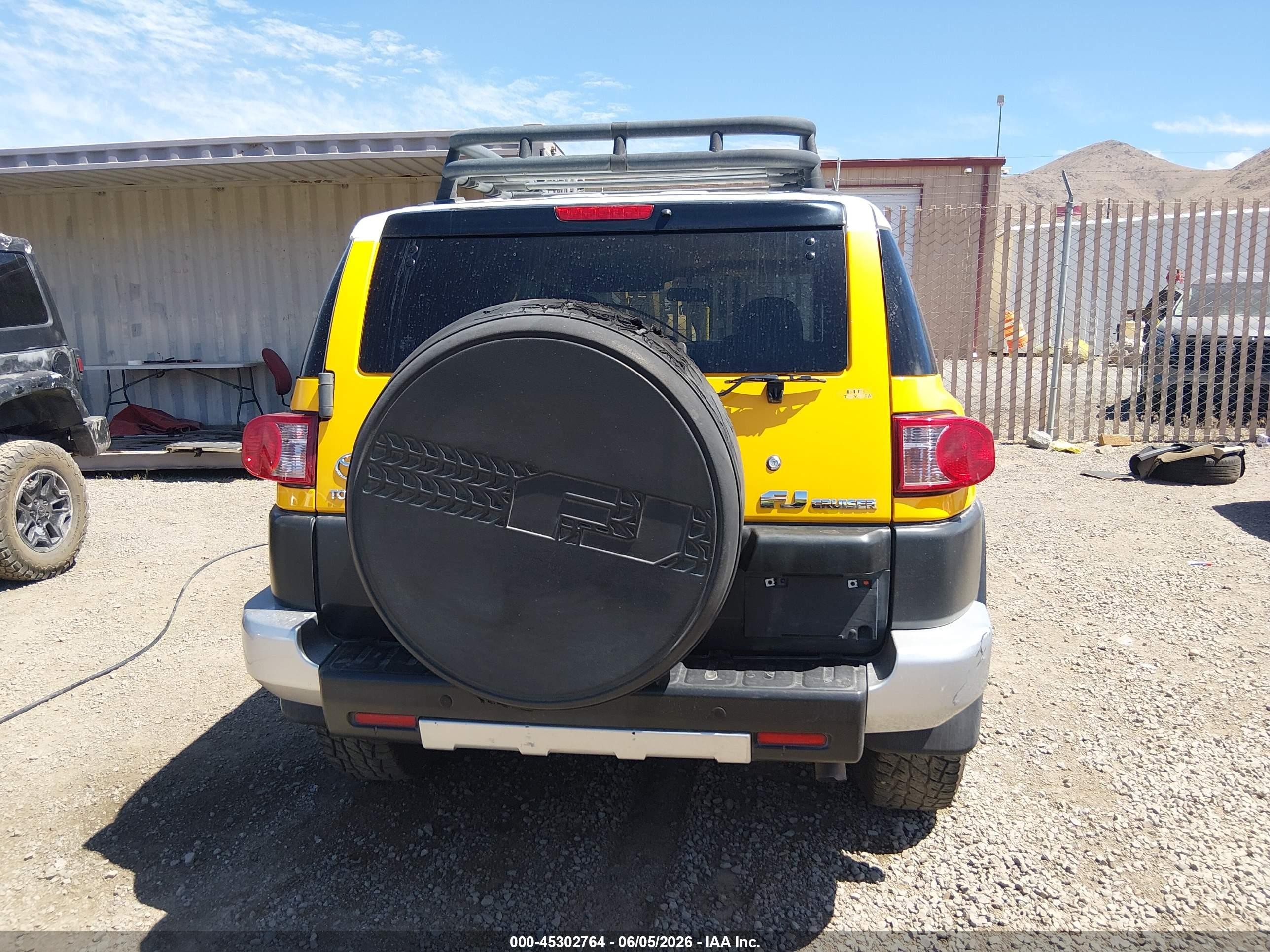 2008 Toyota Fj Cruiser   Желтый vin: JTEBU11F98K038411