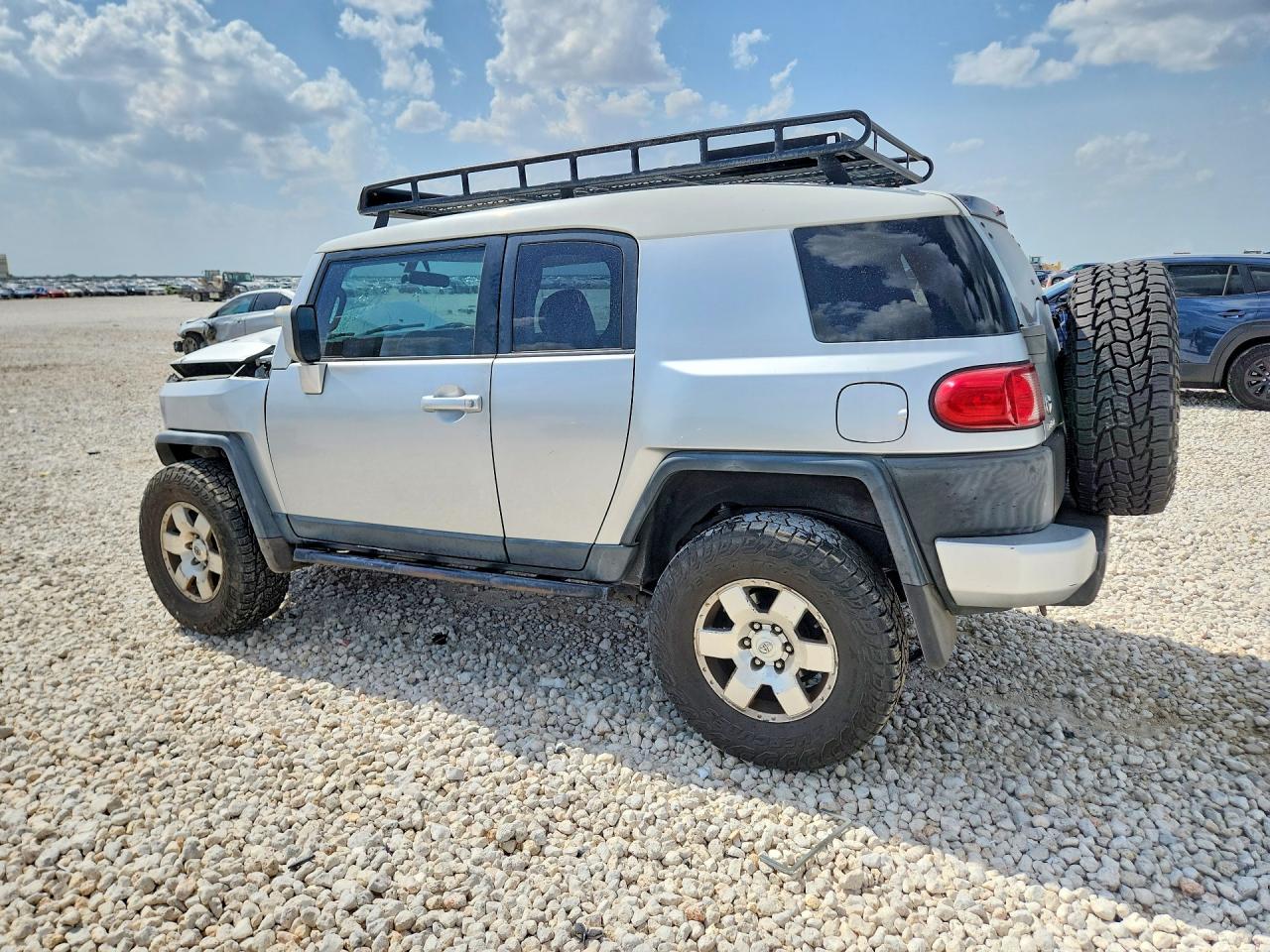 2007 Toyota Fj Cruiser Base Silver vin: JTEBU11FX70006657