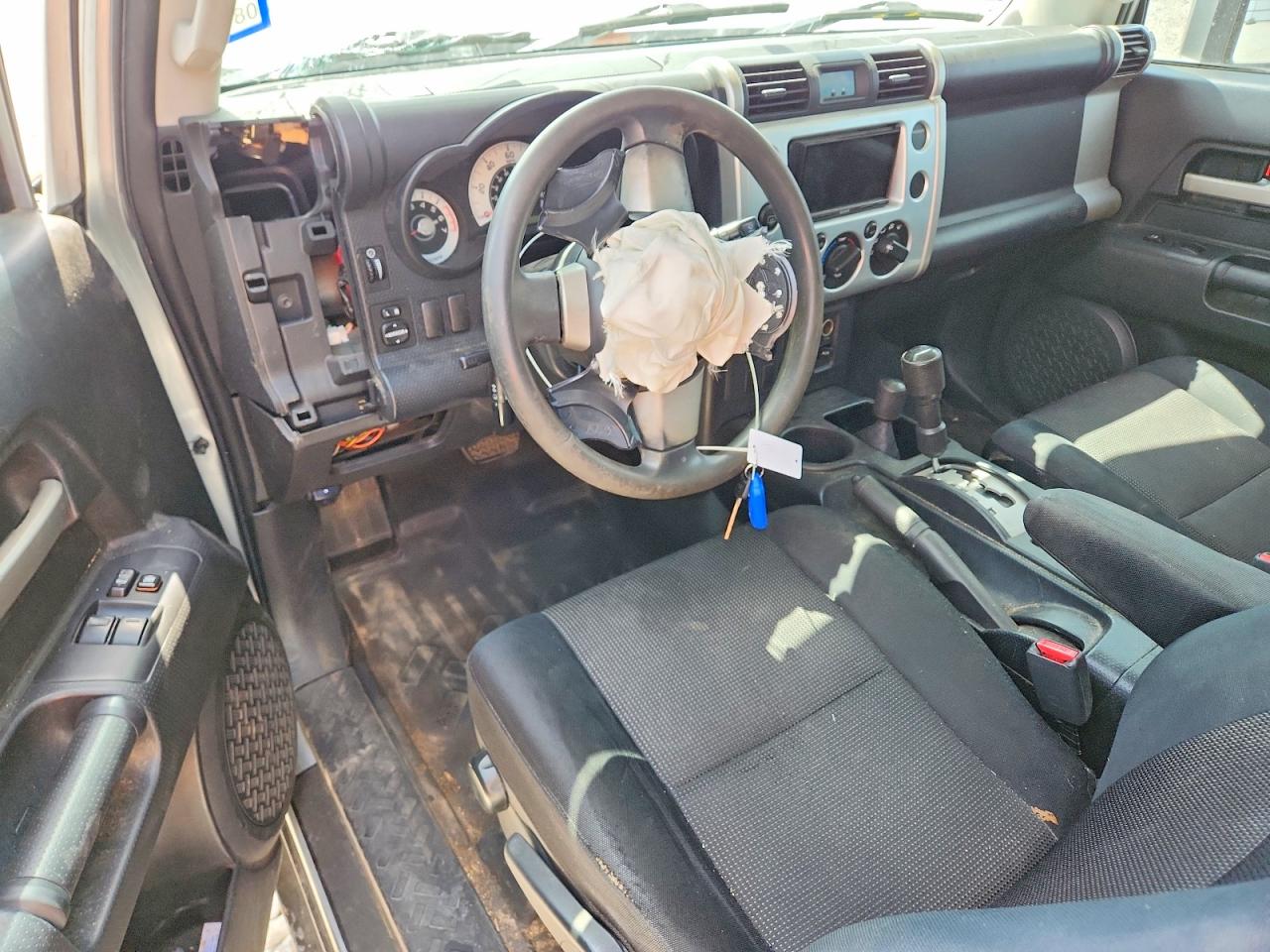 2007 Toyota Fj Cruiser Base Silver vin: JTEBU11FX70006657