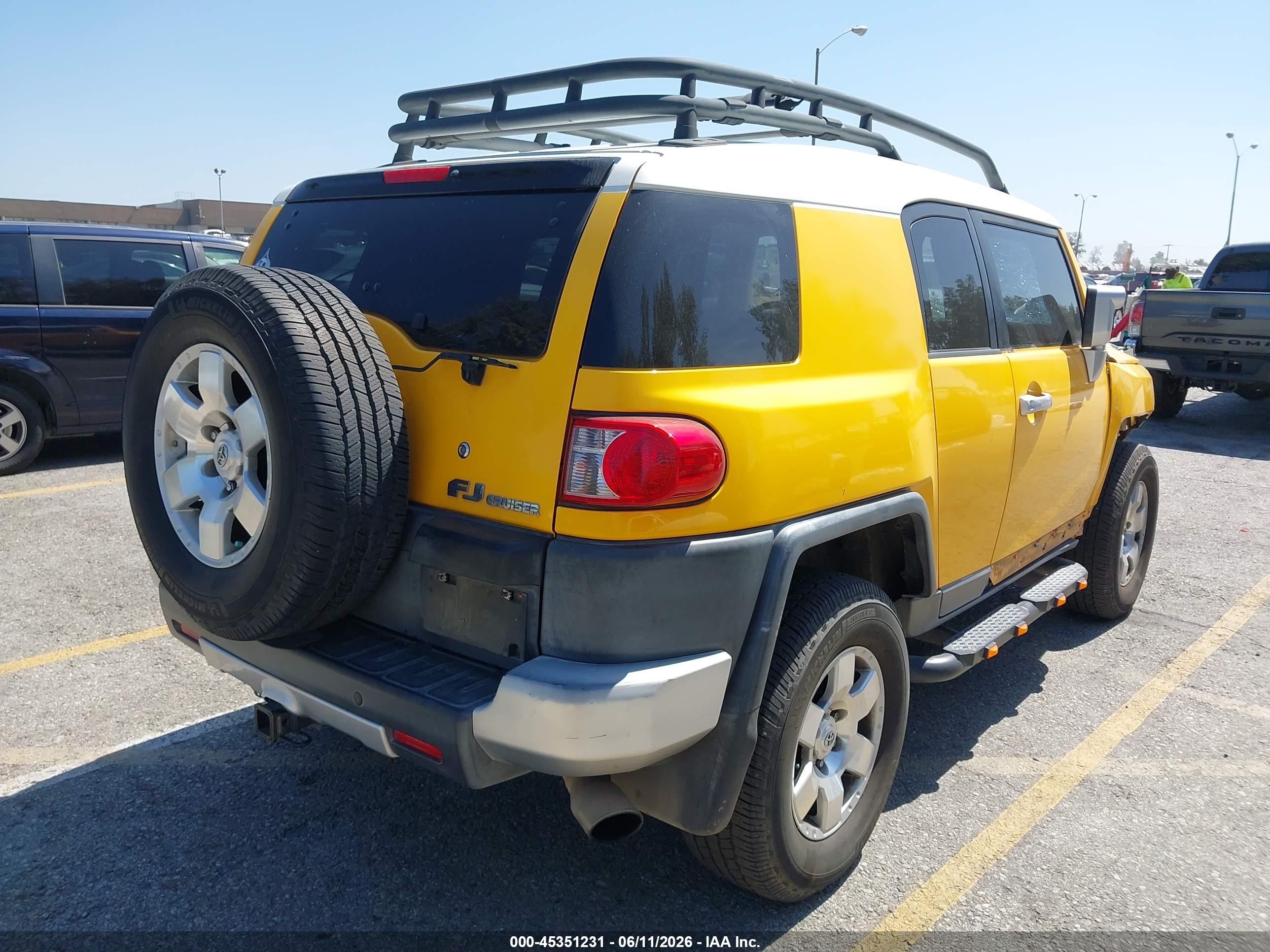 2007 Toyota Fj Cruiser Yellow vin: JTEBU11FX70024253