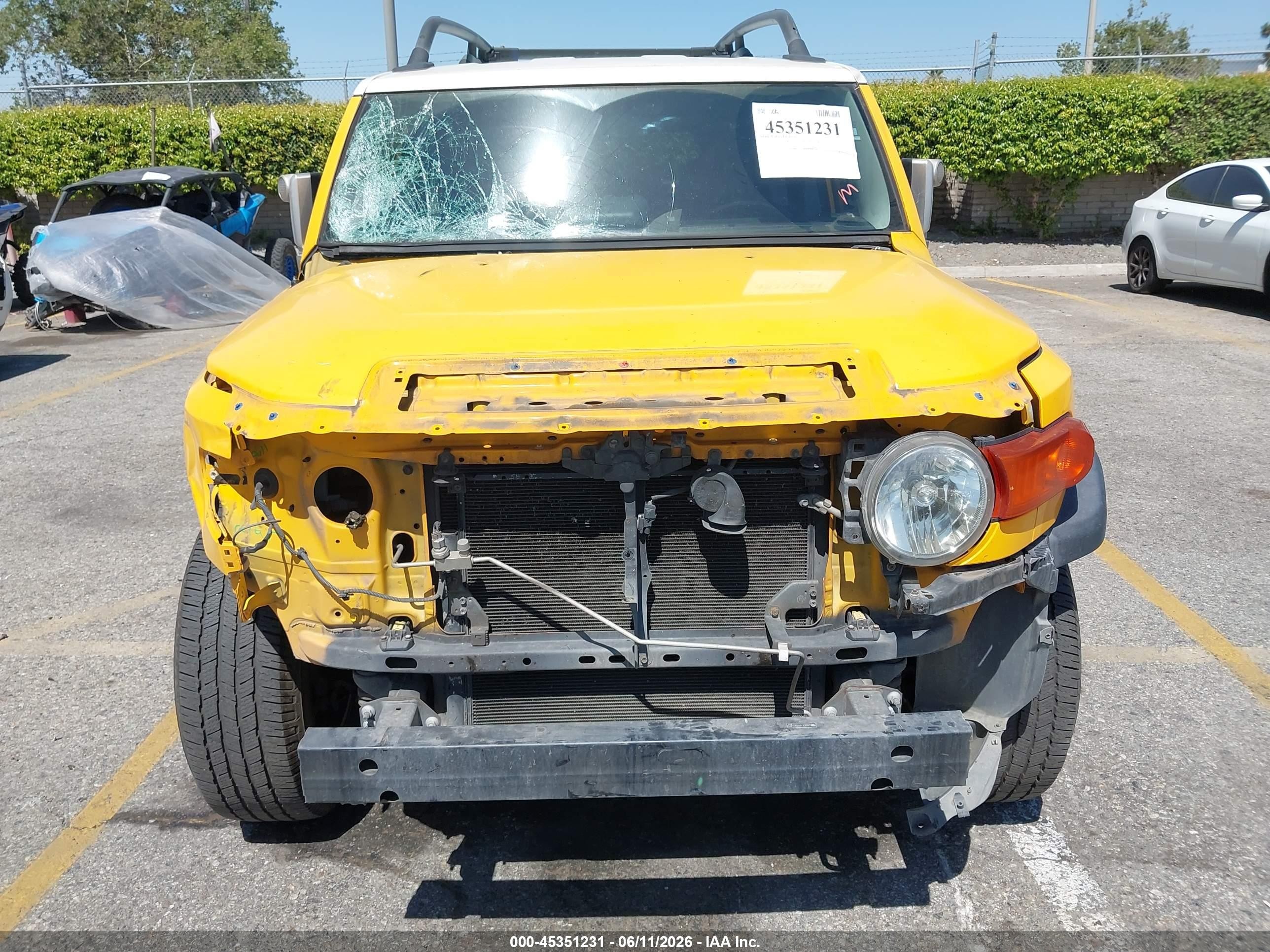 2007 Toyota Fj Cruiser Yellow vin: JTEBU11FX70024253