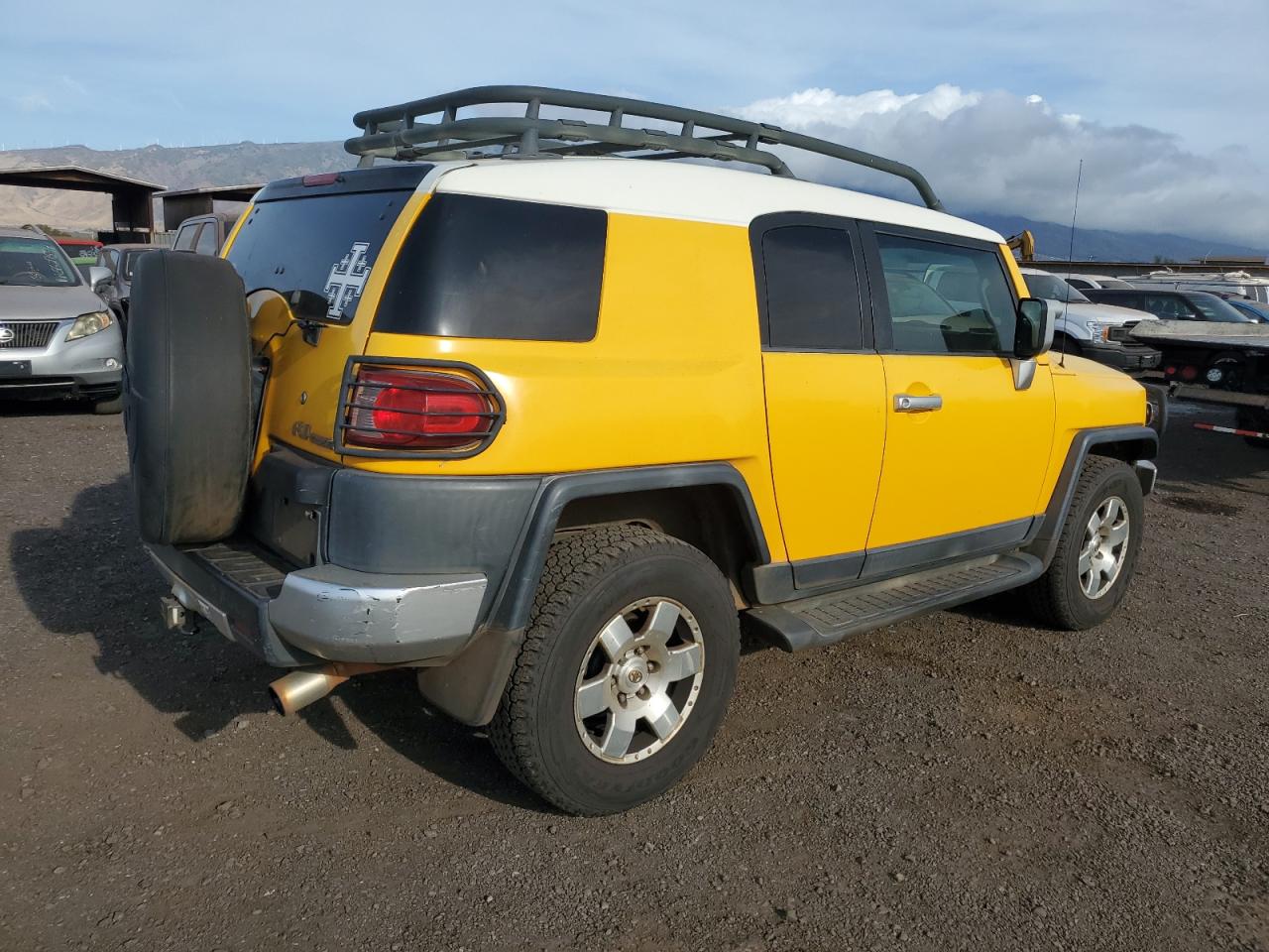 2007 Toyota Fj Cruiser Yellow vin: JTEBU11FX70052800