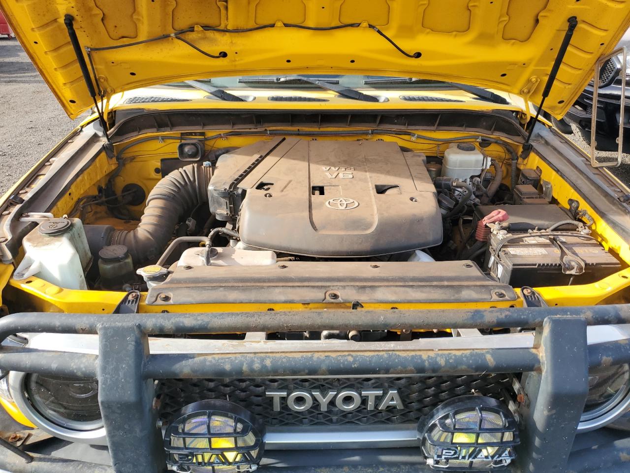 2007 Toyota Fj Cruiser Yellow vin: JTEBU11FX70052800