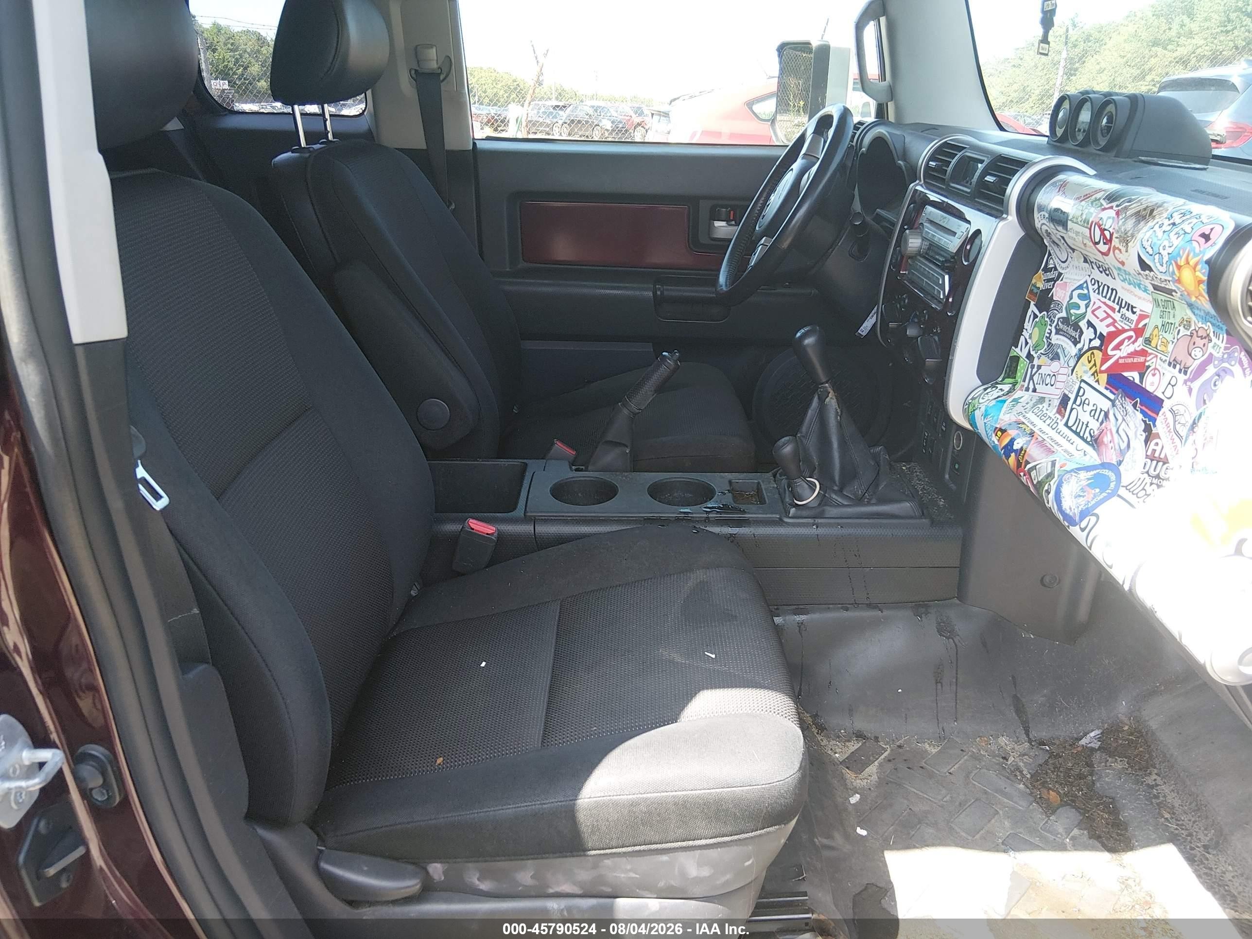 2007 Toyota Fj Cruiser   Maroon vin: JTEBU11FX70086820