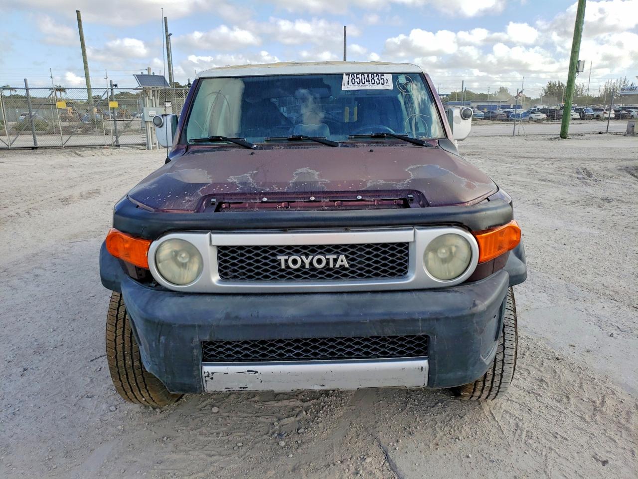 2007 Toyota Fj Cruiser Burgundy vin: JTEBU11FX70098708