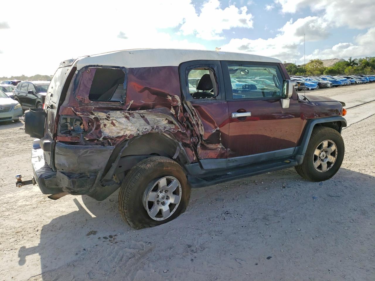 2007 Toyota Fj Cruiser Burgundy vin: JTEBU11FX70098708