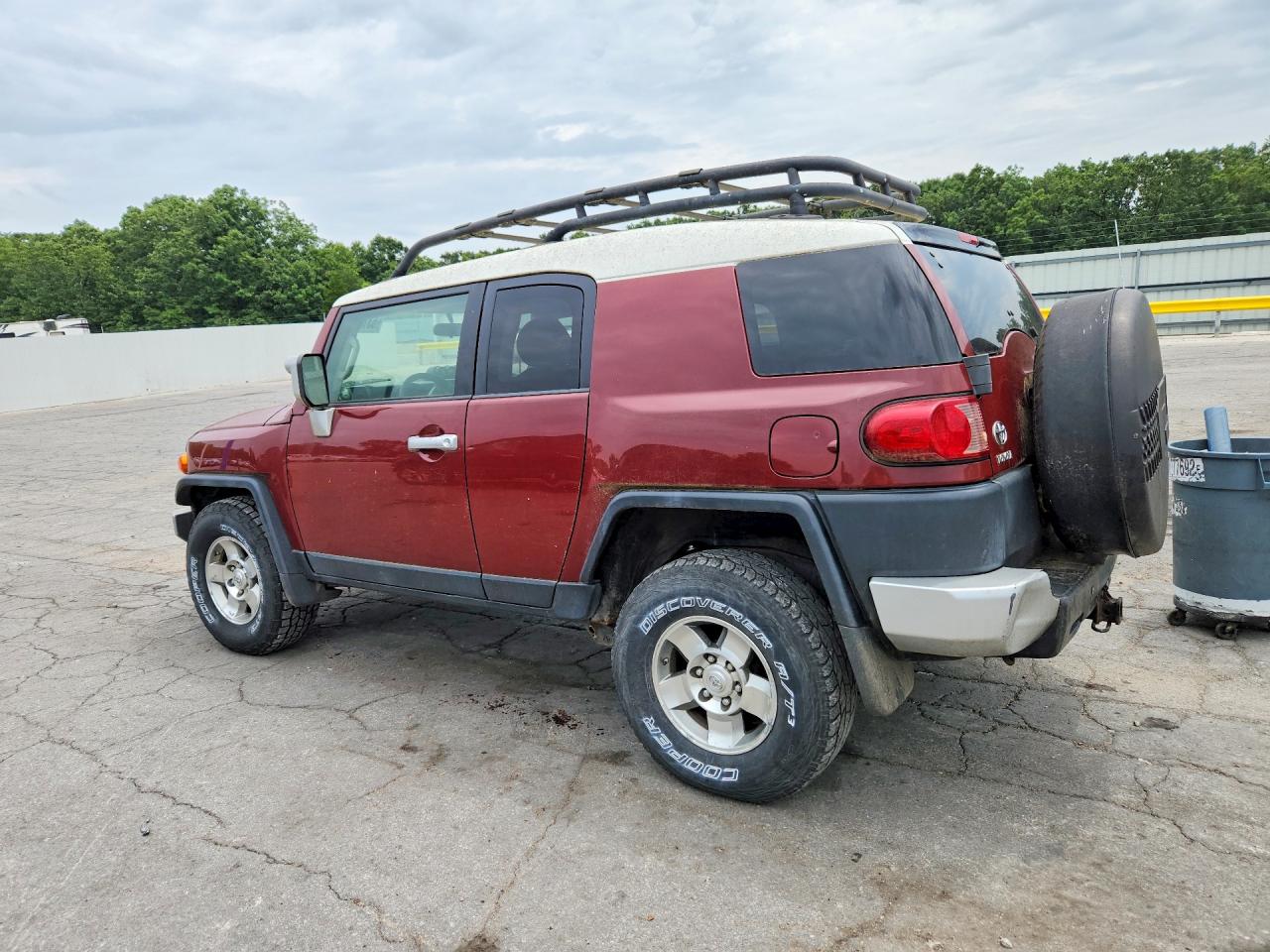 2008 Toyota Fj Cruiser Base Burgundy vin: JTEBU11FX8K011041