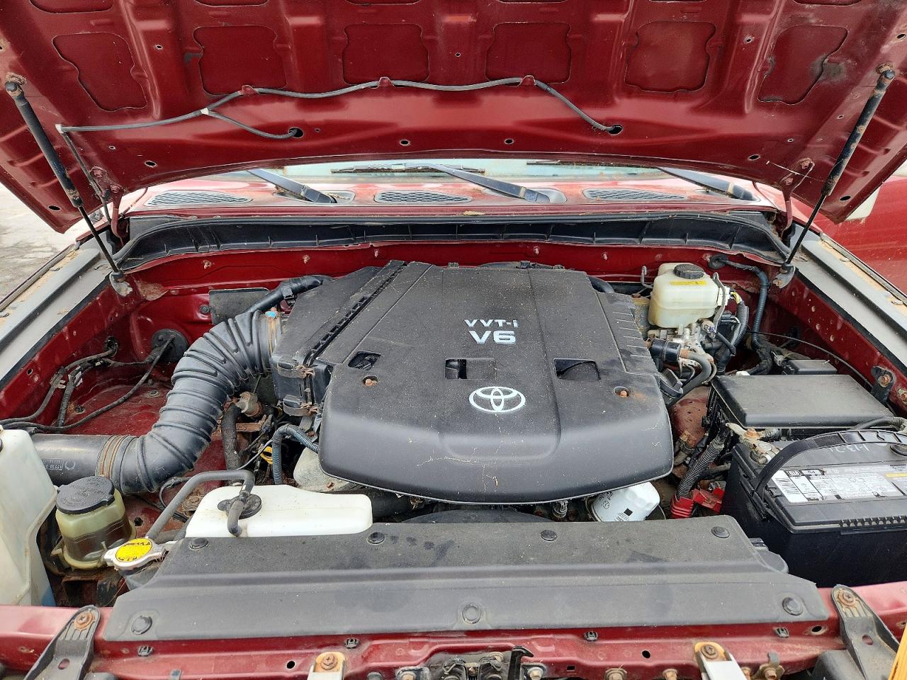 2008 Toyota Fj Cruiser Base Burgundy vin: JTEBU11FX8K011041