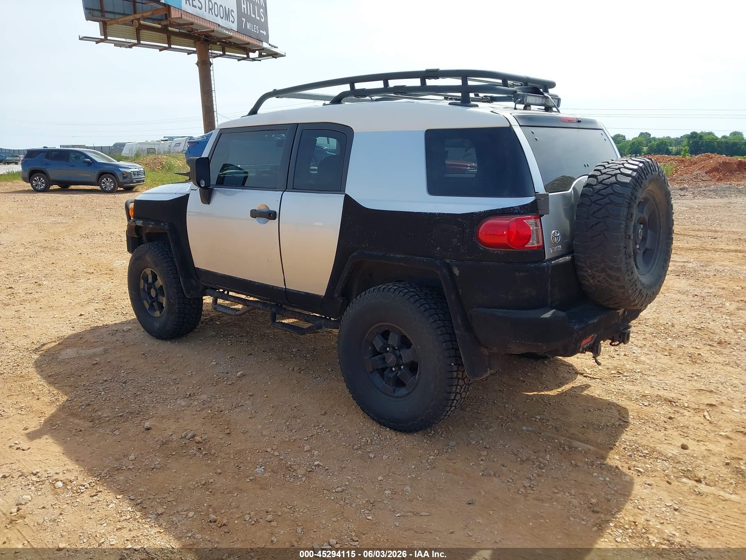 2008 Toyota Fj Cruiser   Серый vin: JTEBU11FX8K027479