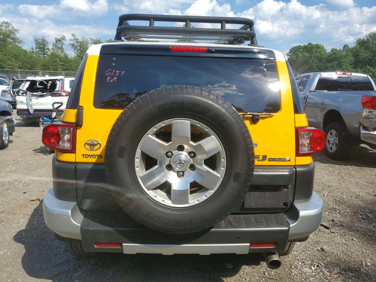 2008 Toyota Fj Cruiser Base Yellow vin: JTEBU11FX8K049790