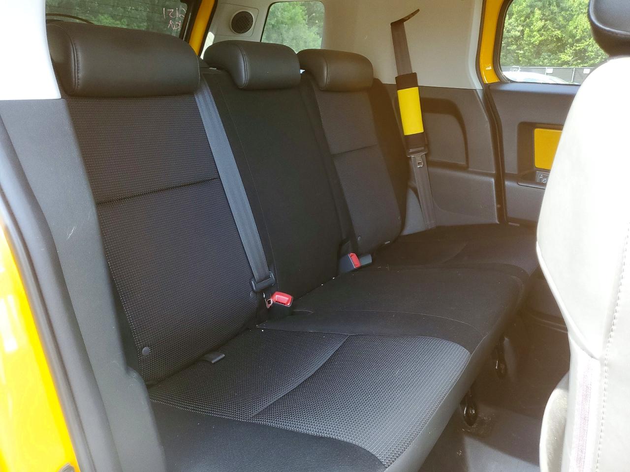 2008 Toyota Fj Cruiser Base Yellow vin: JTEBU11FX8K049790