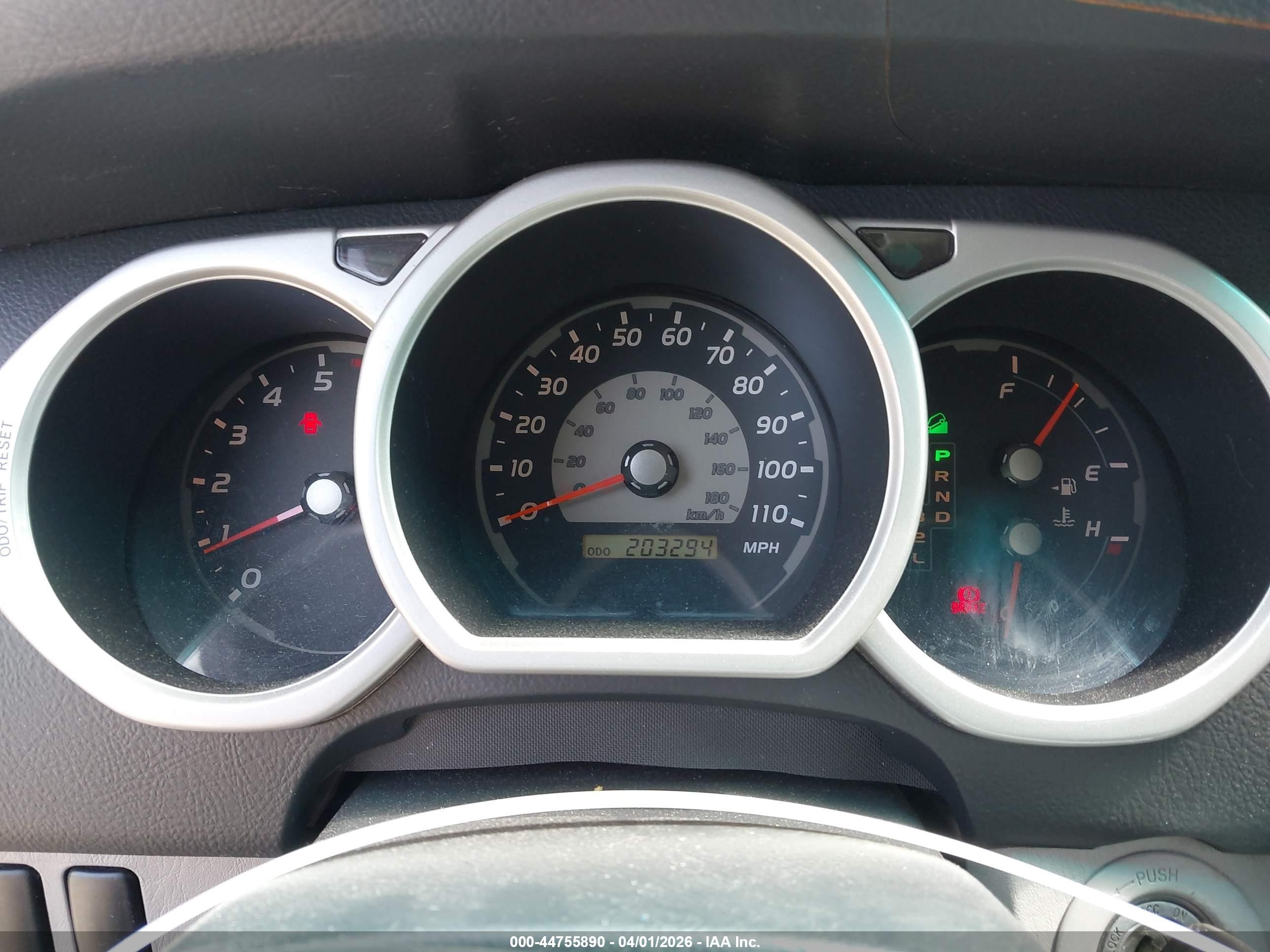 2004 Toyota 4runner Sr5 V6 Silver vin: JTEBU14R040021332