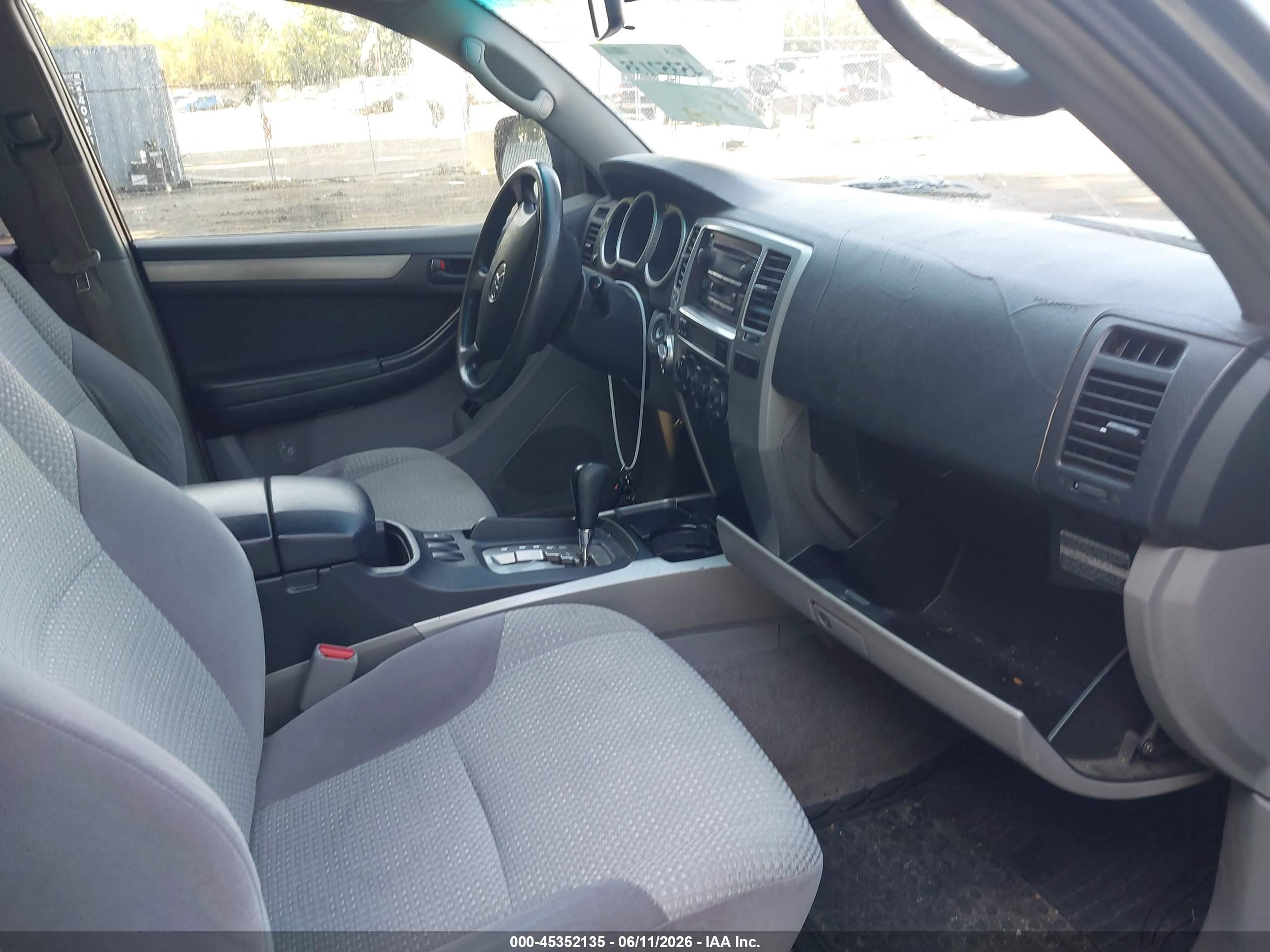 2004 Toyota 4runner Sr5 V6 Gray vin: JTEBU14R040052998