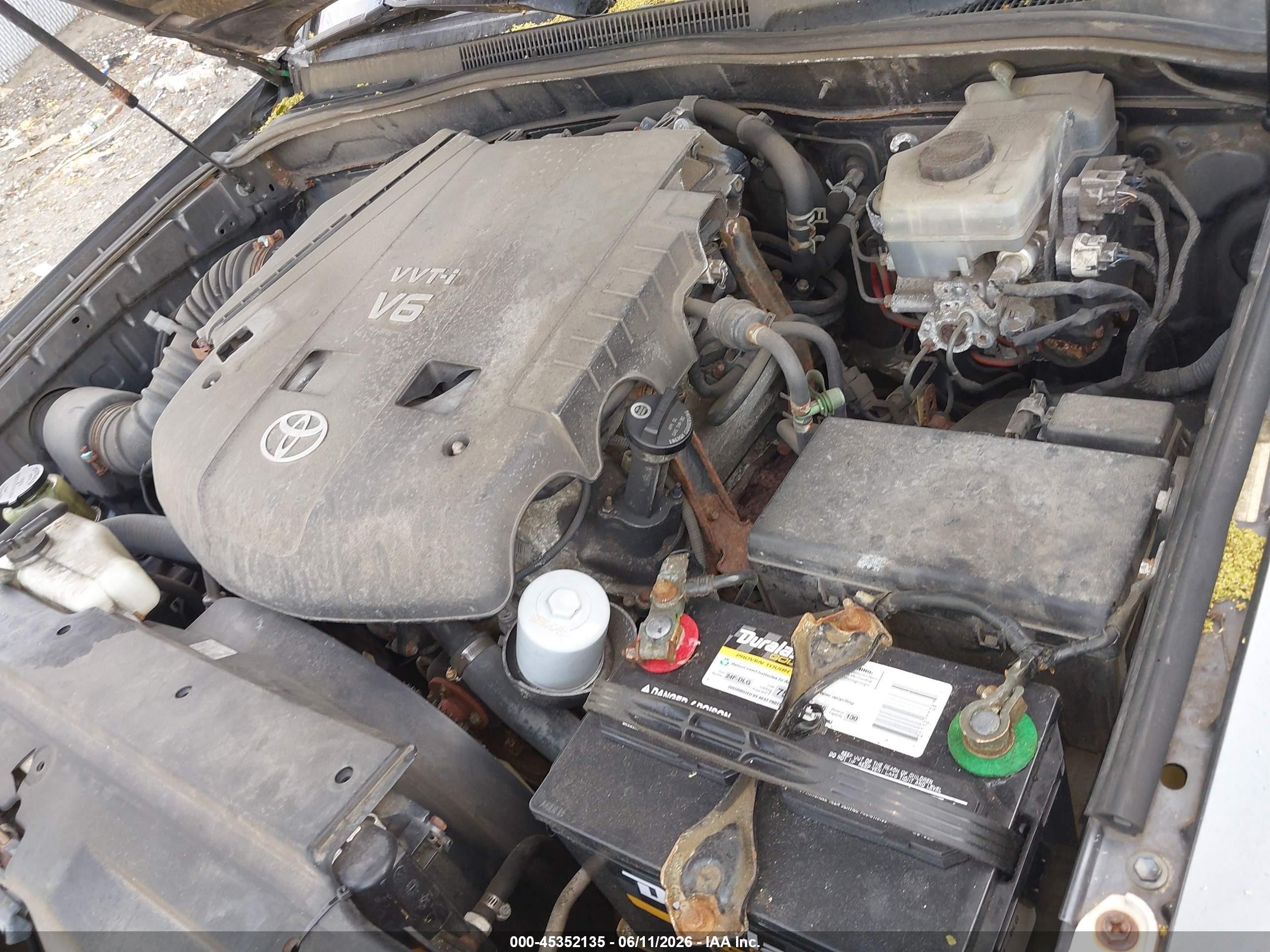 2004 Toyota 4runner Sr5 V6 Gray vin: JTEBU14R040052998