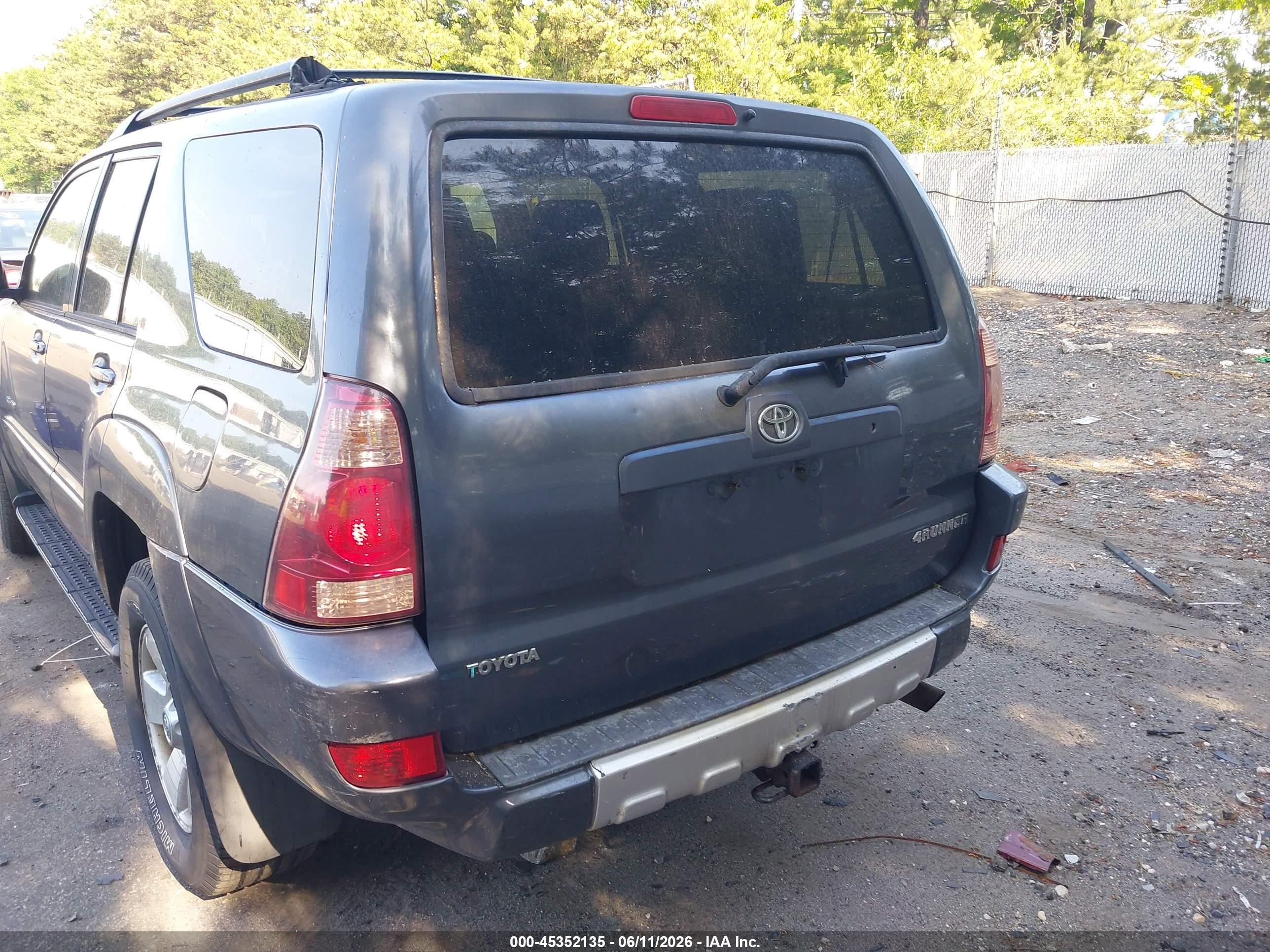 2004 Toyota 4runner Sr5 V6 Gray vin: JTEBU14R040052998