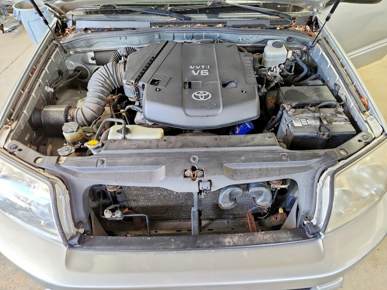 2005 Toyota 4runner Sr5 Silver vin: JTEBU14R050063629