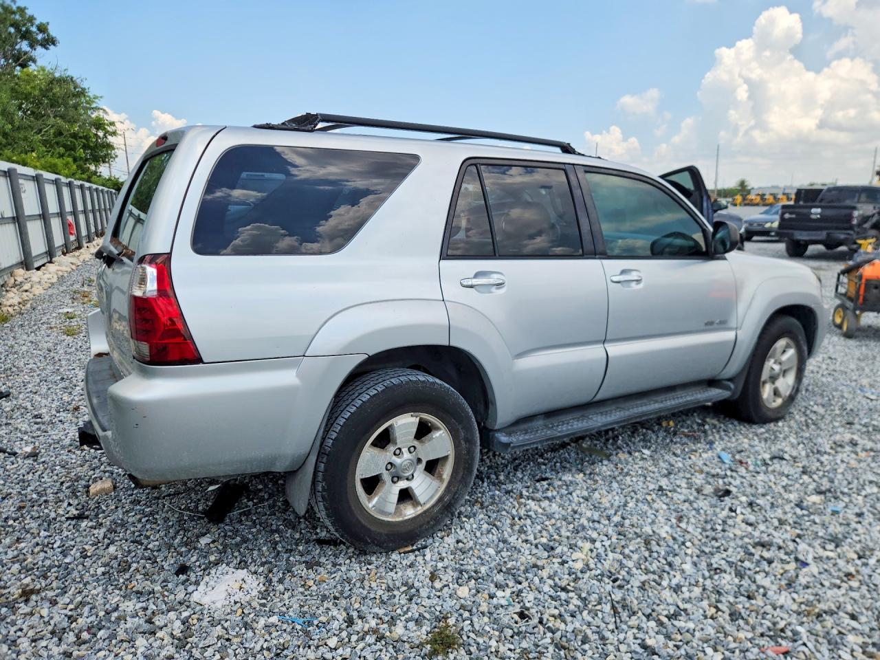 2006 Toyota 4runner Sr5 Silver vin: JTEBU14R060090220