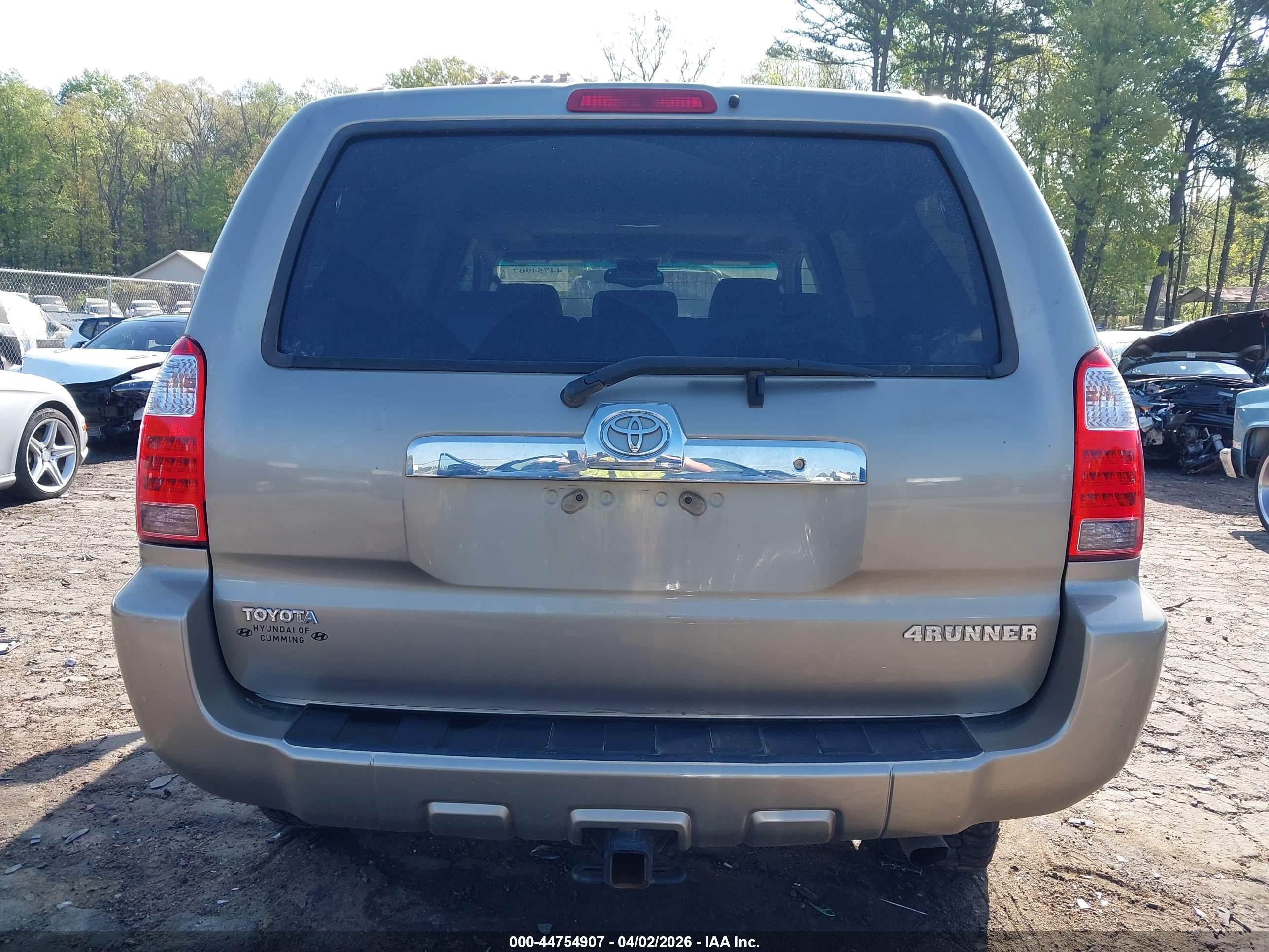 2006 Toyota 4runner Sr5 V6 Tan vin: JTEBU14R060099015