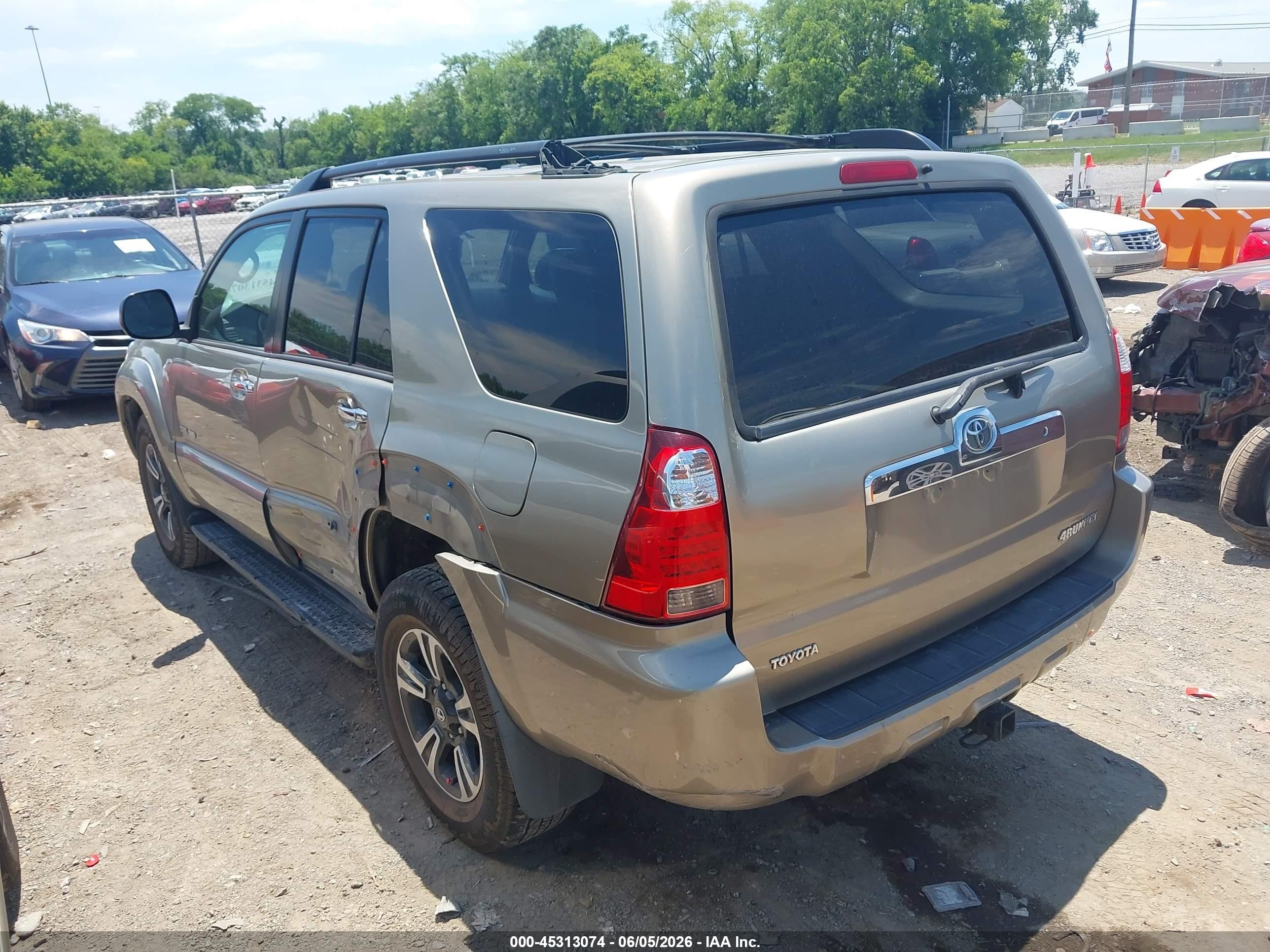2007 Toyota 4runner Sr5 V6 Gold vin: JTEBU14R070109401