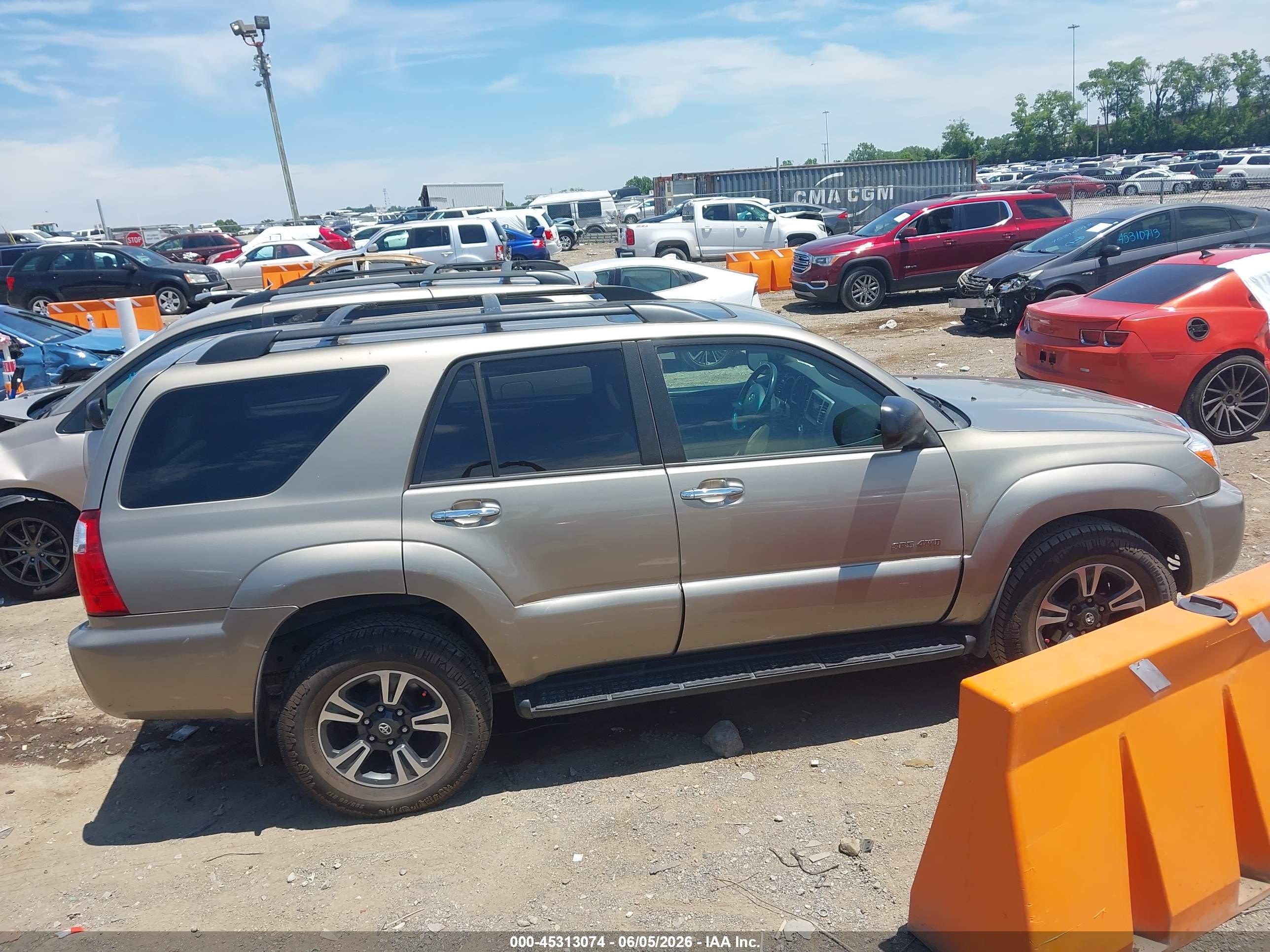 2007 Toyota 4runner Sr5 V6 Gold vin: JTEBU14R070109401