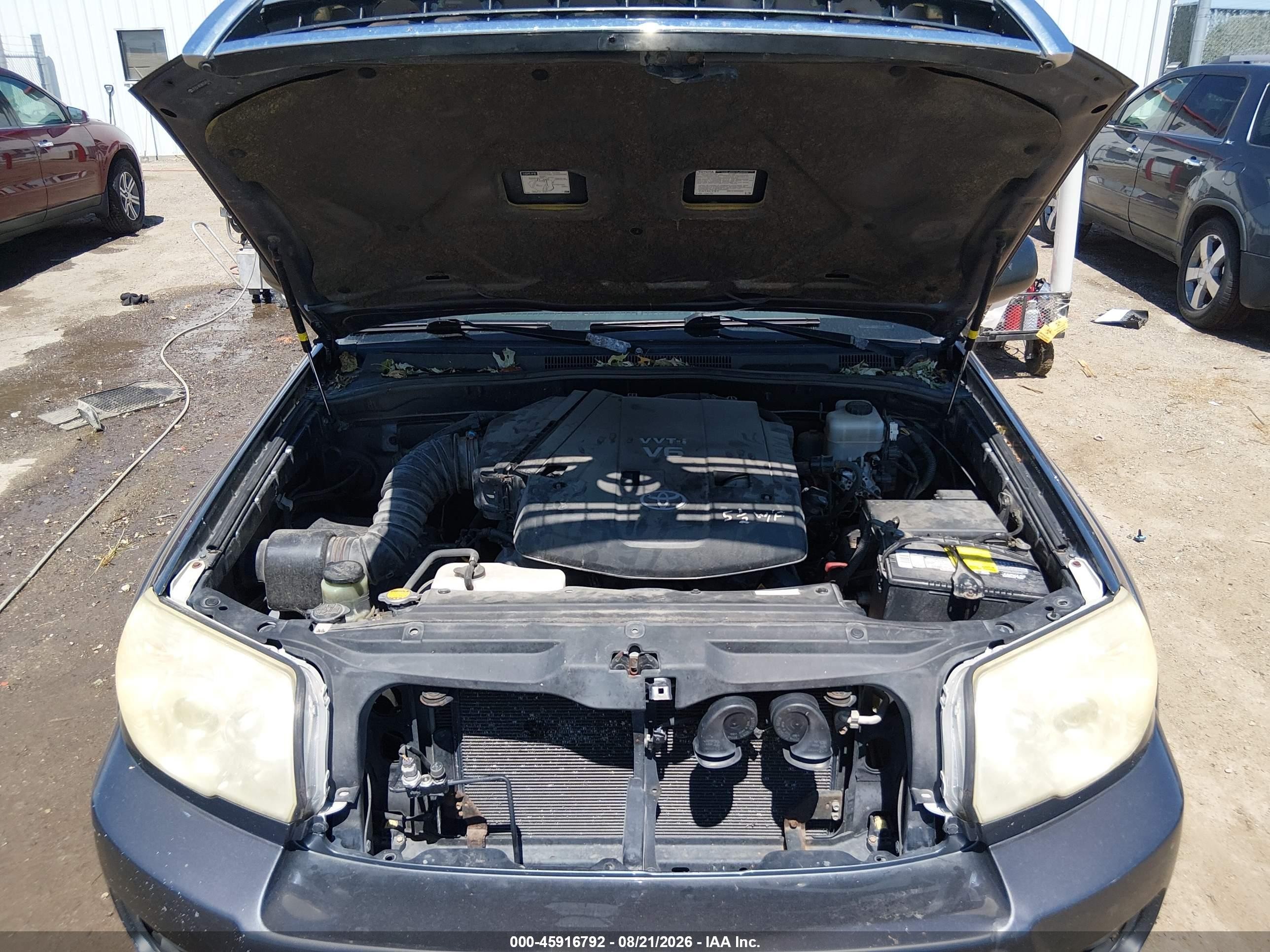 2008 Toyota 4runner Sr5 V6 Gray vin: JTEBU14R08K004556