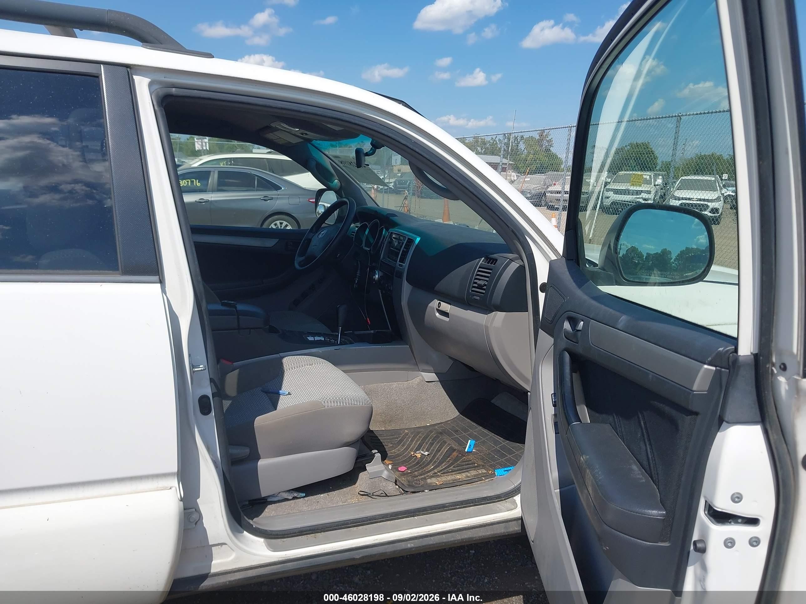 2009 Toyota 4runner Sr5 V6 Белый vin: JTEBU14R09K035906