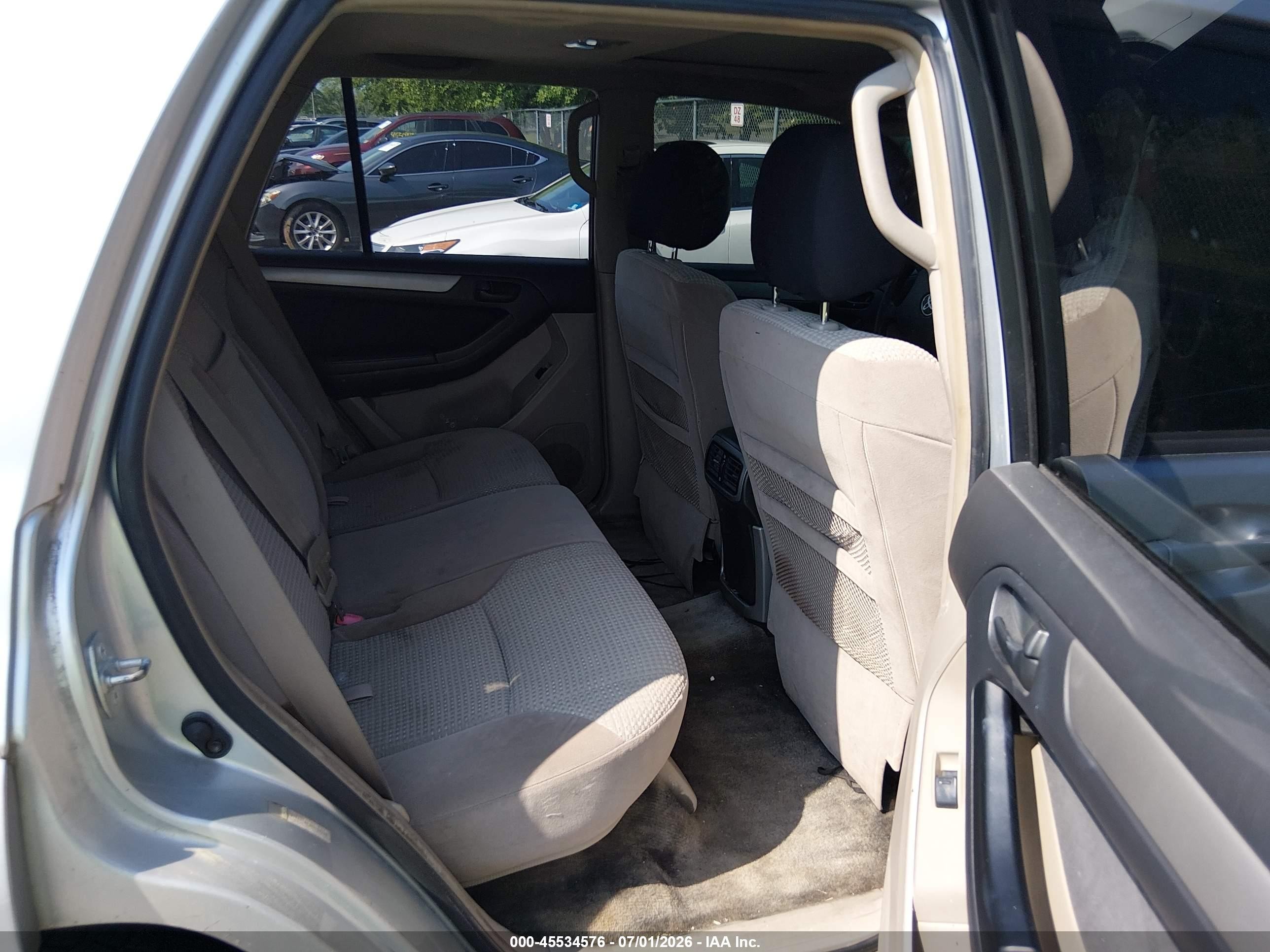 2004 Toyota 4runner Sr5 V6 Silver vin: JTEBU14R140052234