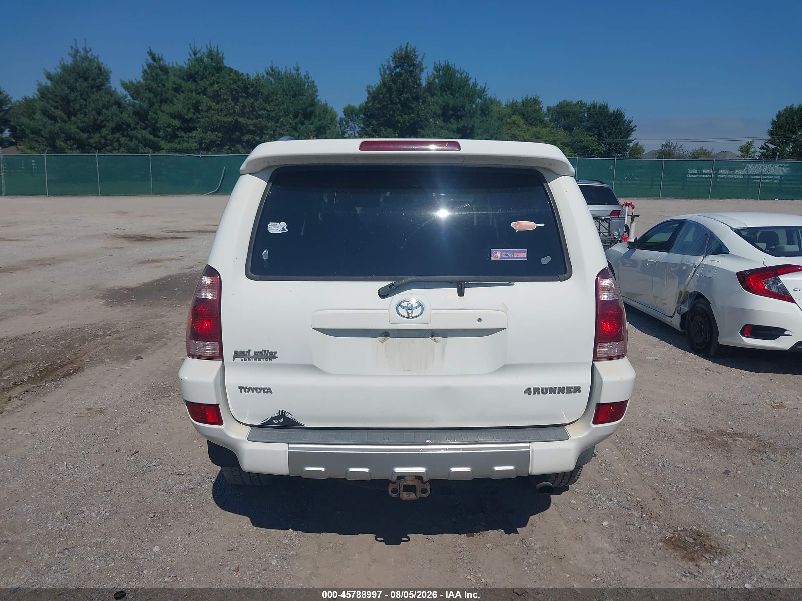 2004 Toyota 4runner Sr5 Sport V6 White vin: JTEBU14R148017985