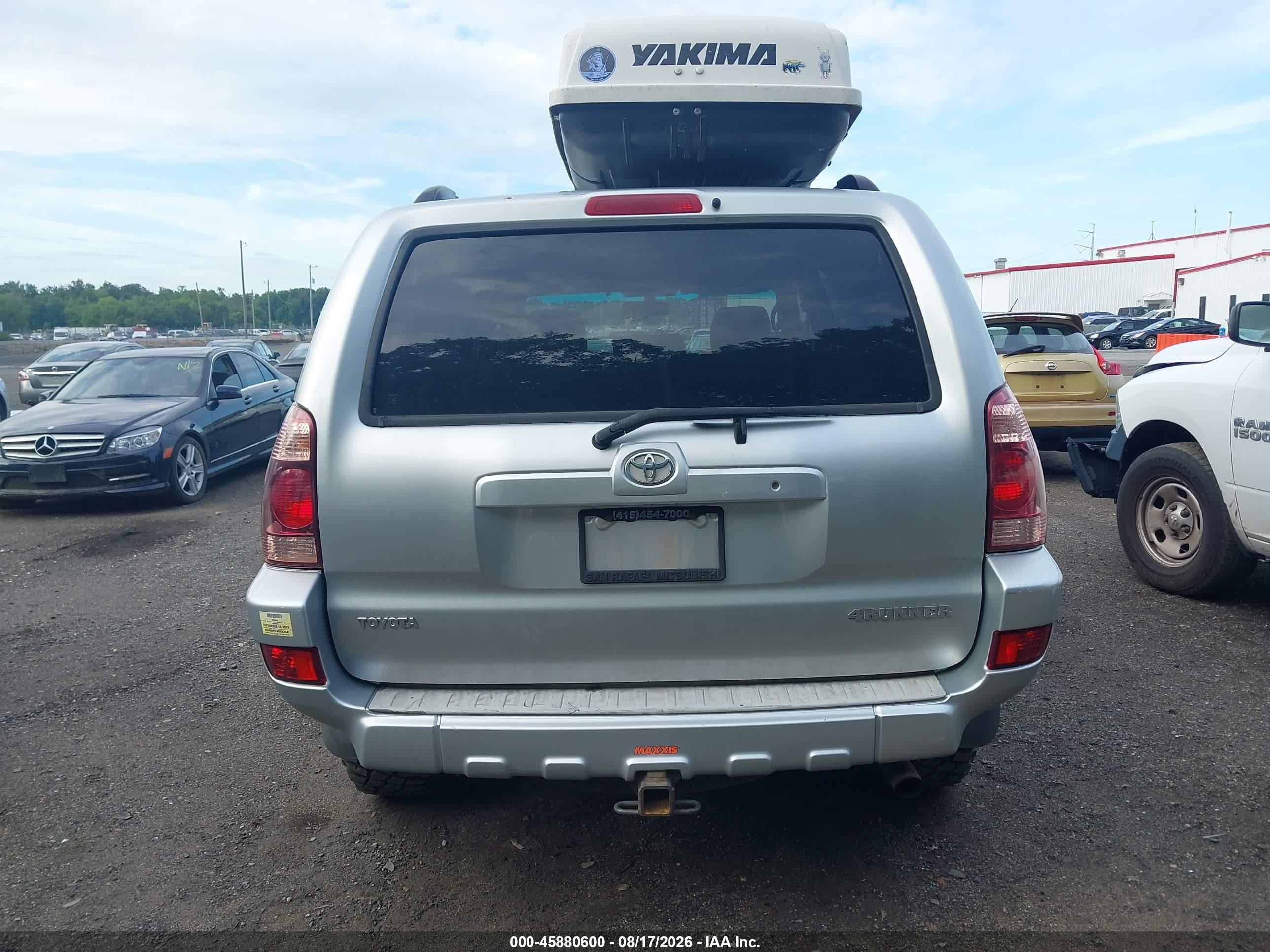 2004 Toyota 4runner Sr5 V6 Silver vin: JTEBU14R148023494