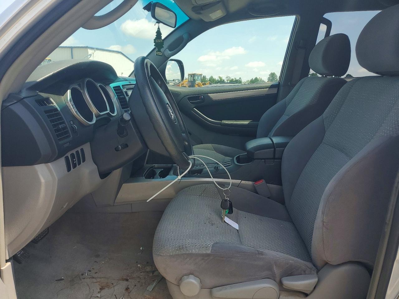 2004 Toyota 4runner Sr5 Silver vin: JTEBU14R148025195