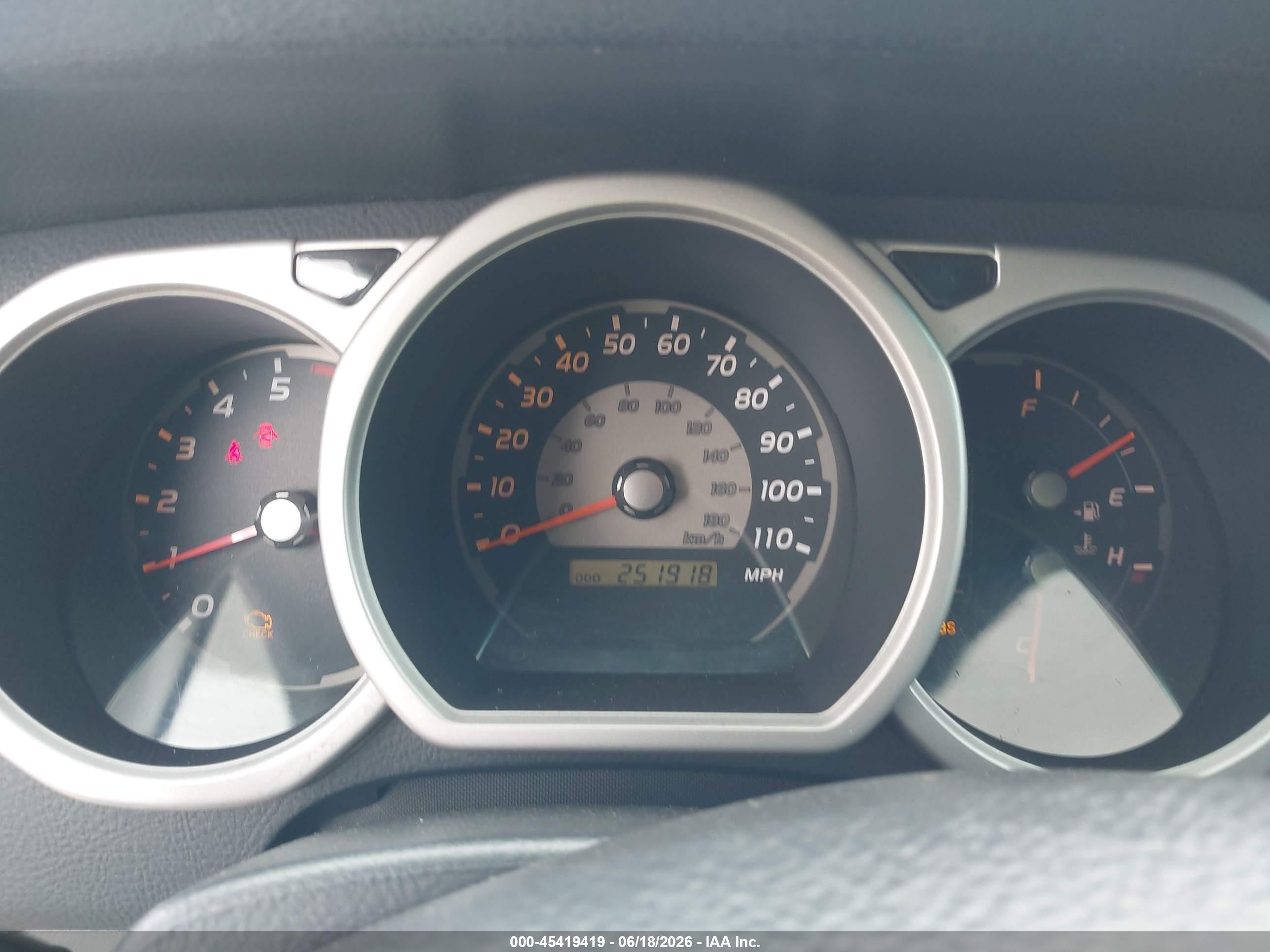2005 Toyota 4runner Sr5 Sport V6 White vin: JTEBU14R150062652