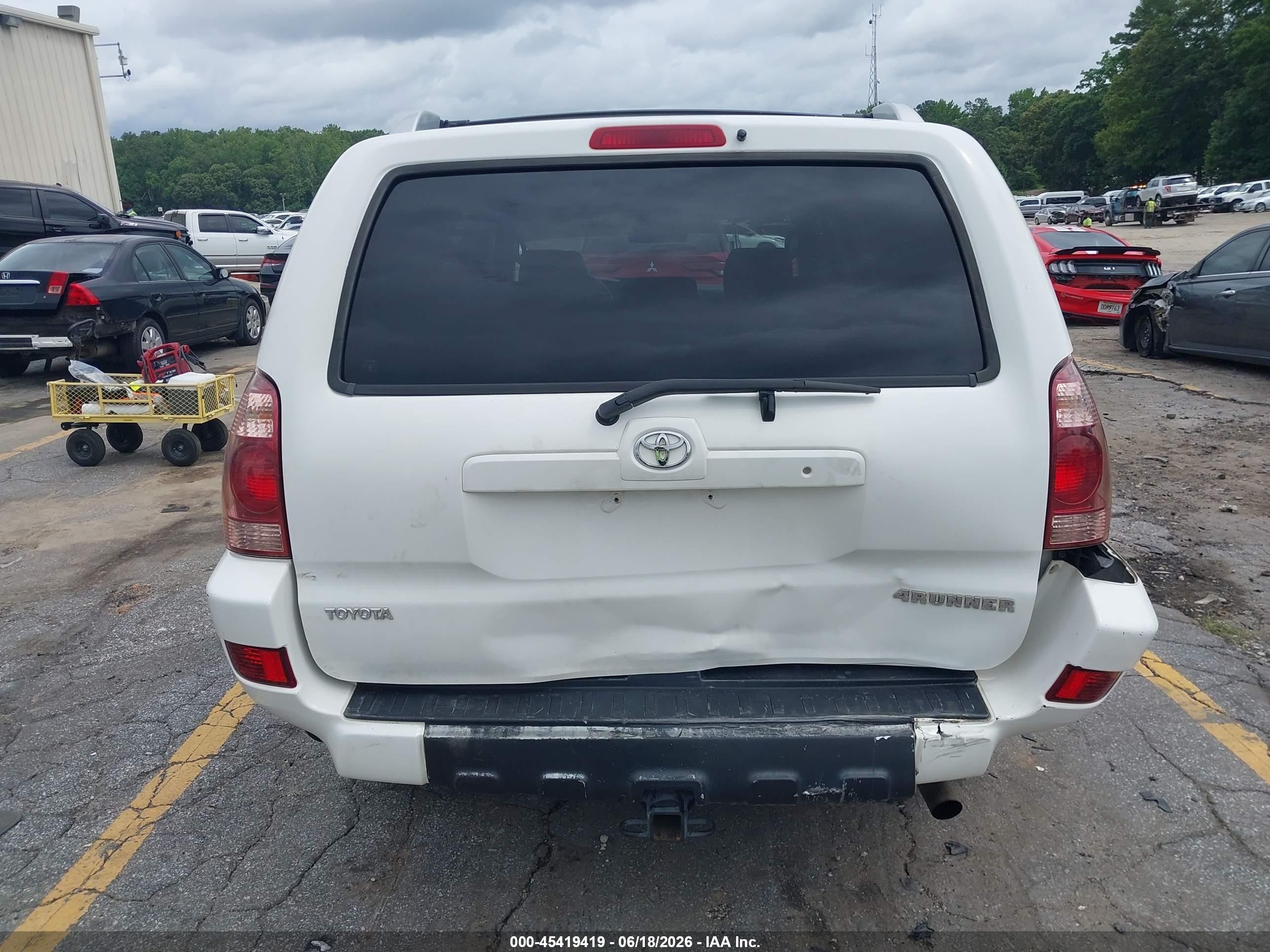 2005 Toyota 4runner Sr5 Sport V6 White vin: JTEBU14R150062652