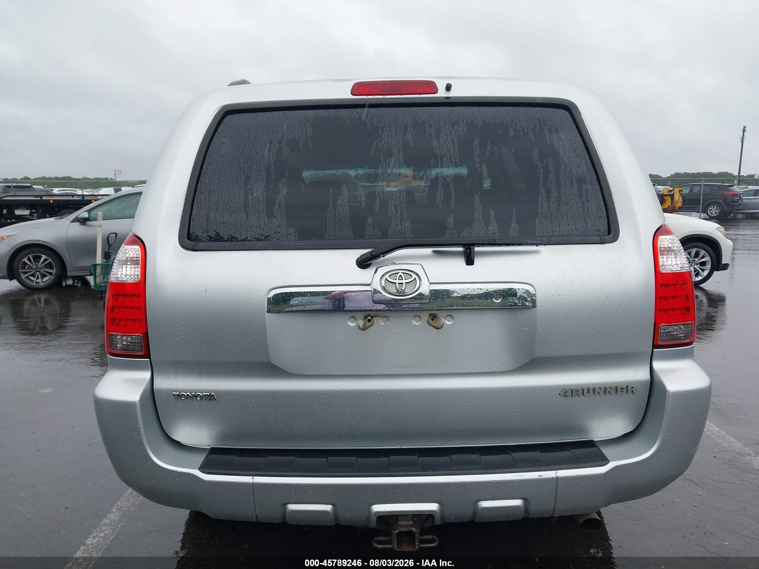 2006 Toyota 4runner Sr5 V6 Silver vin: JTEBU14R168059155