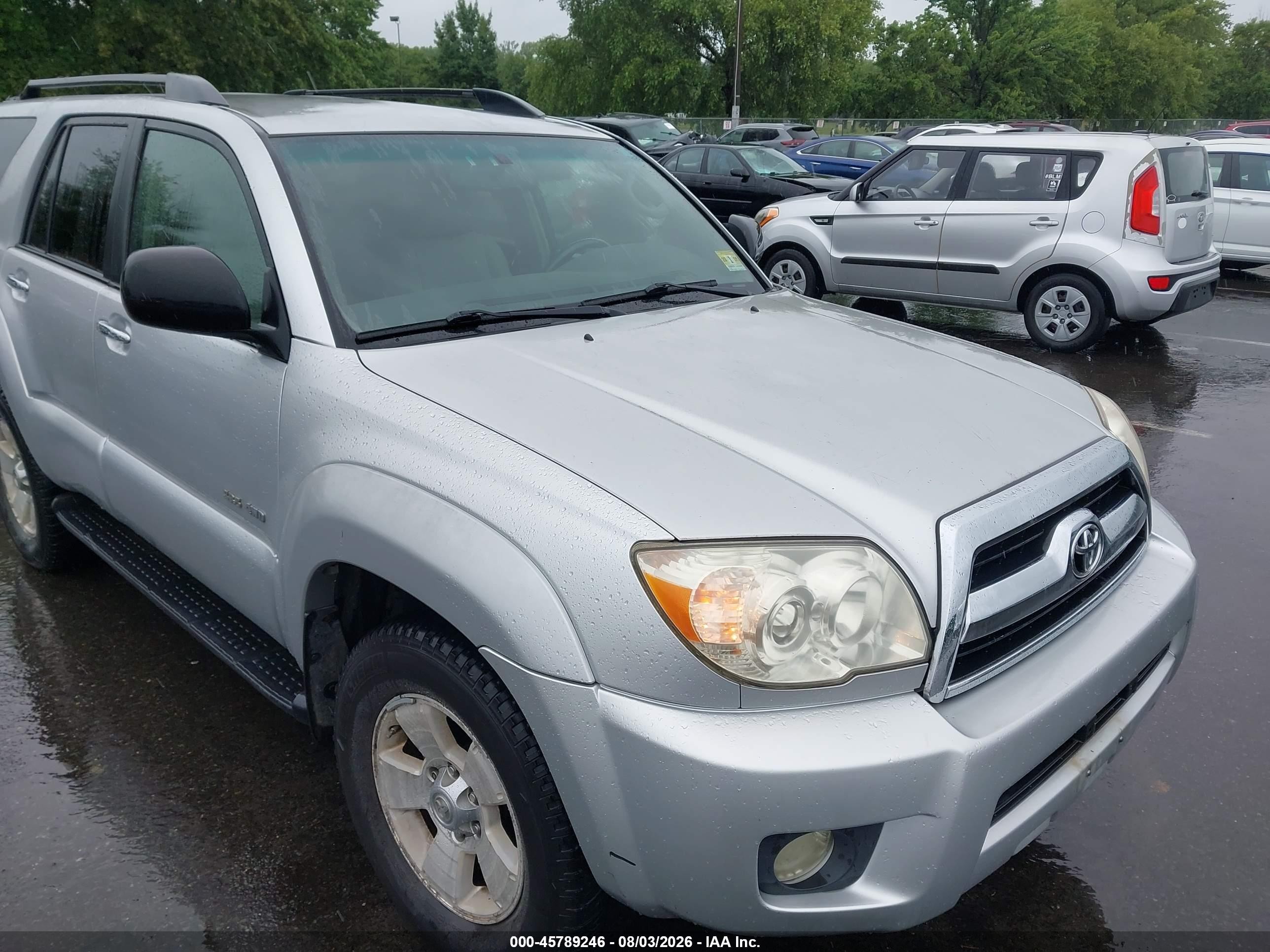 2006 Toyota 4runner Sr5 V6 Silver vin: JTEBU14R168059155