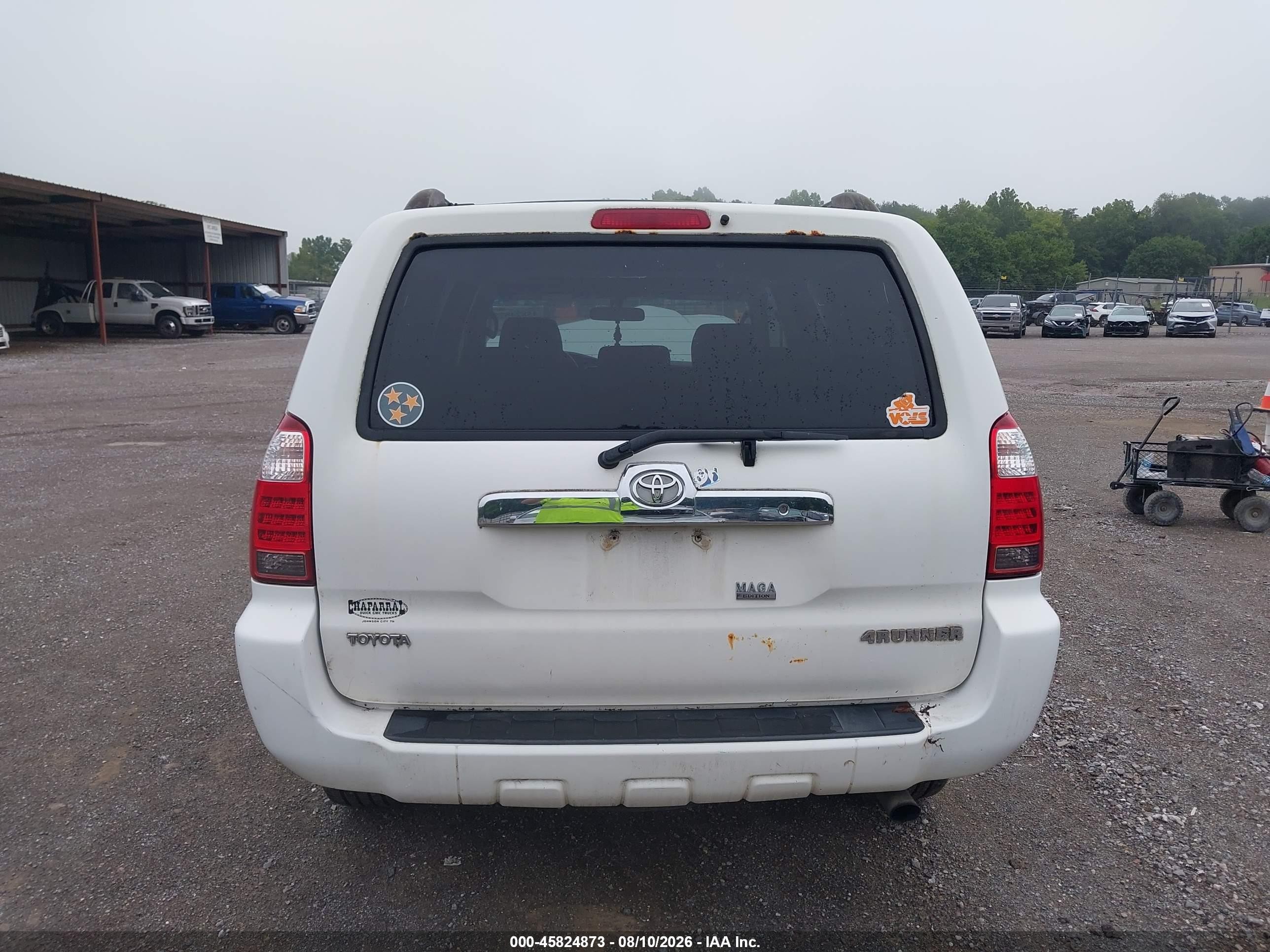 2008 Toyota 4runner Sr5 V6 White vin: JTEBU14R18K014187