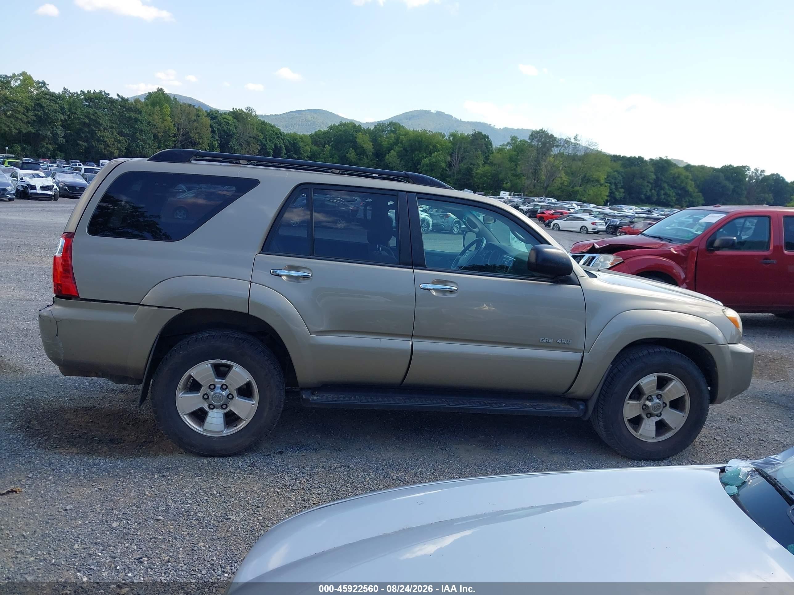 2008 Toyota 4runner Sr5 V6 Gold vin: JTEBU14R18K016389
