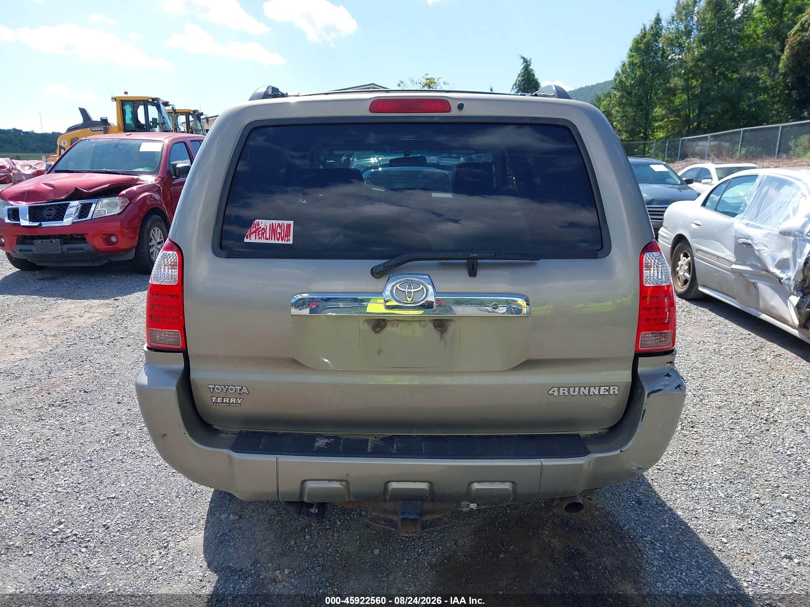 2008 Toyota 4runner Sr5 V6 Gold vin: JTEBU14R18K016389