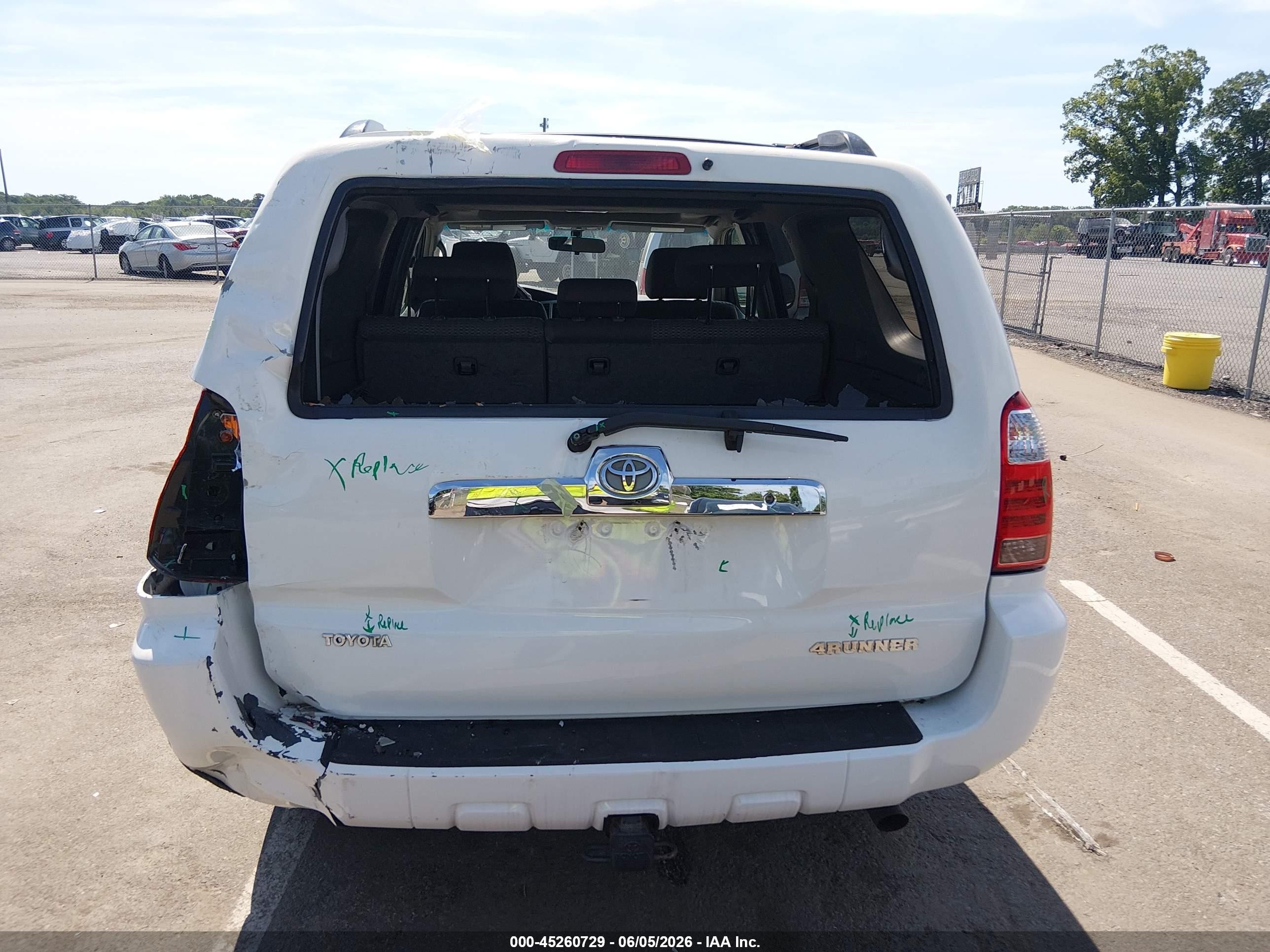 2008 Toyota 4runner Sr5 V6 White vin: JTEBU14R18K027134