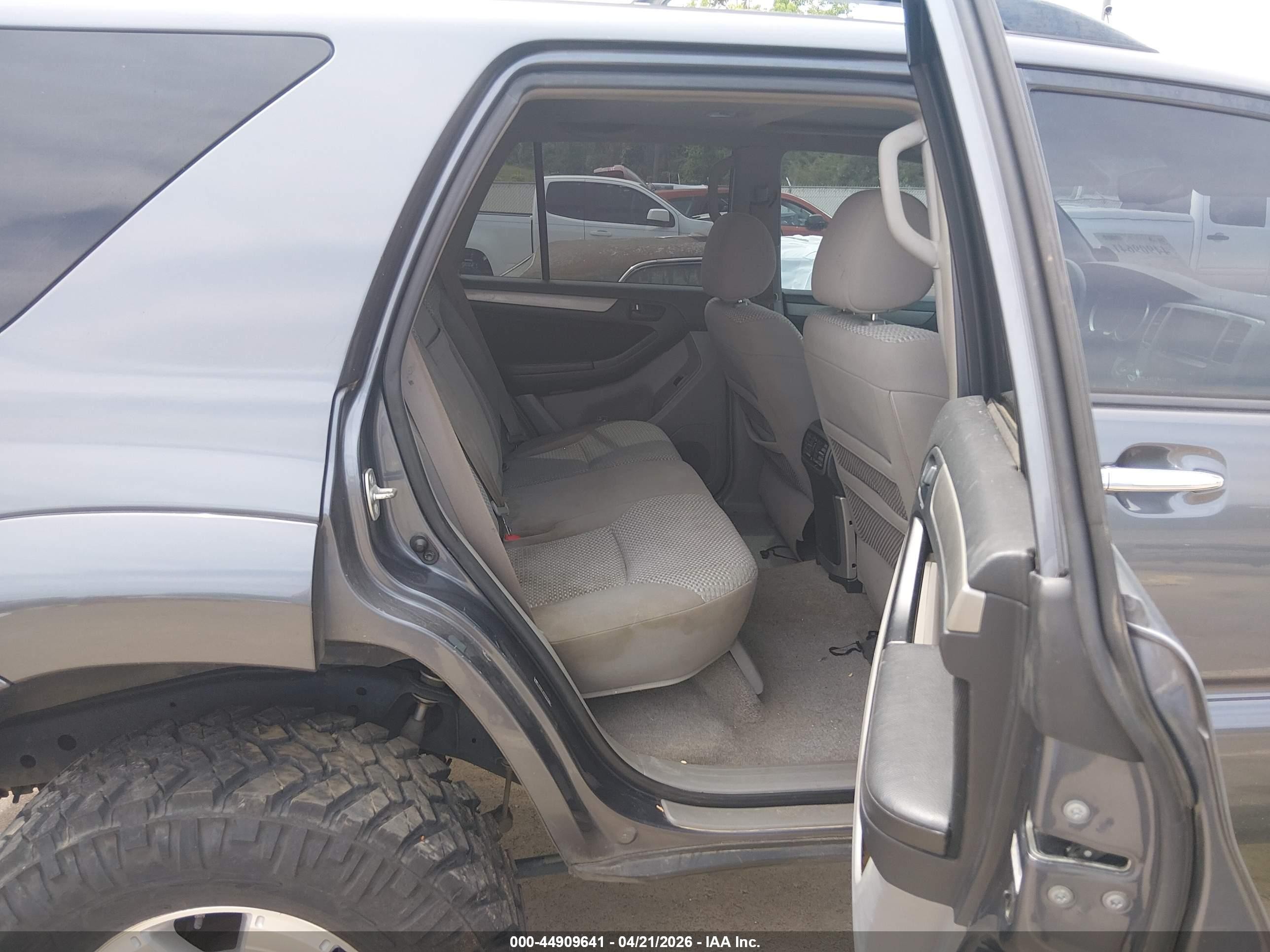 2009 Toyota 4runner Sr5 V6 Gray vin: JTEBU14R19K035851