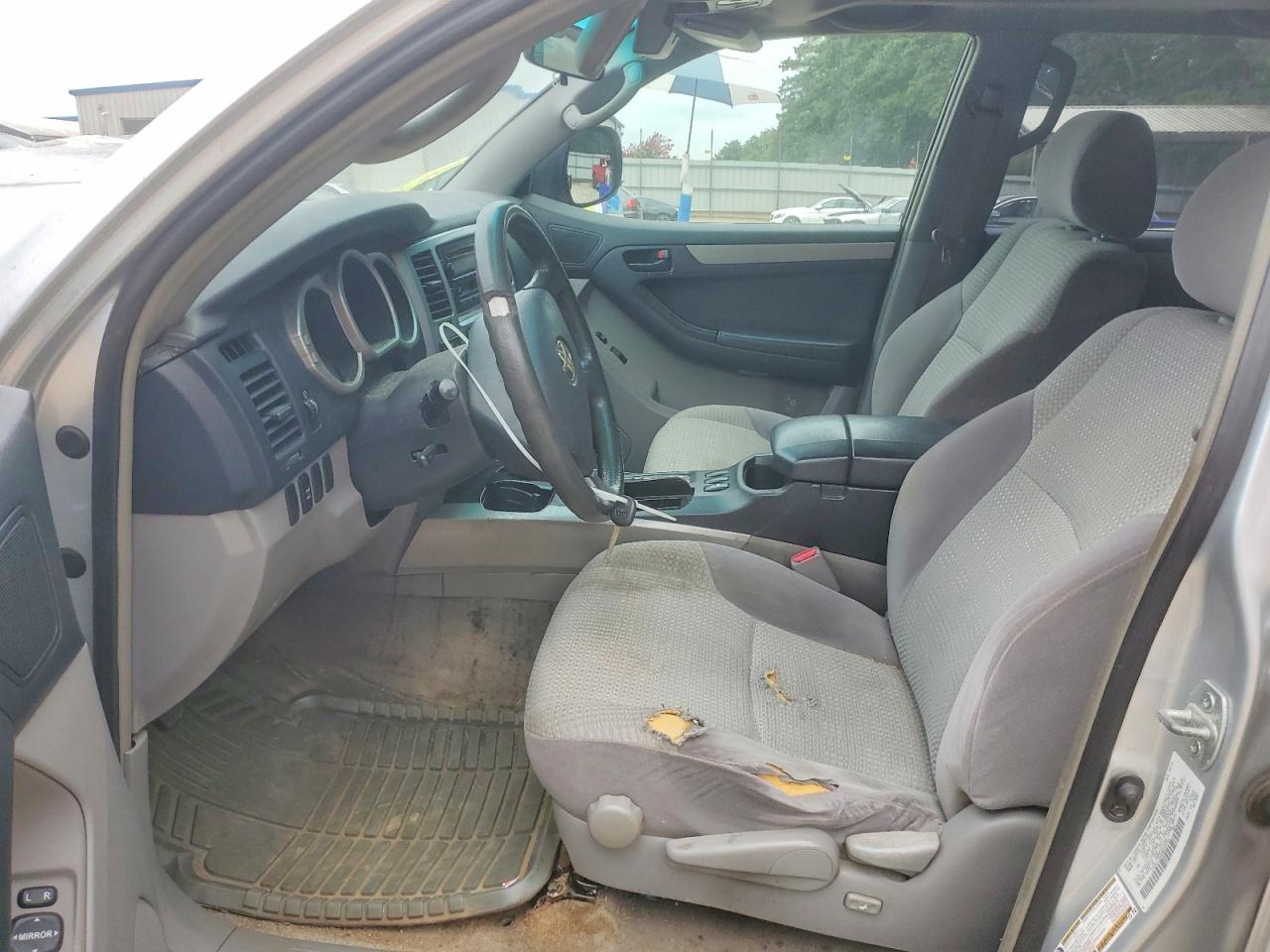 2005 Toyota 4runner Sr5 Silver vin: JTEBU14R258030052