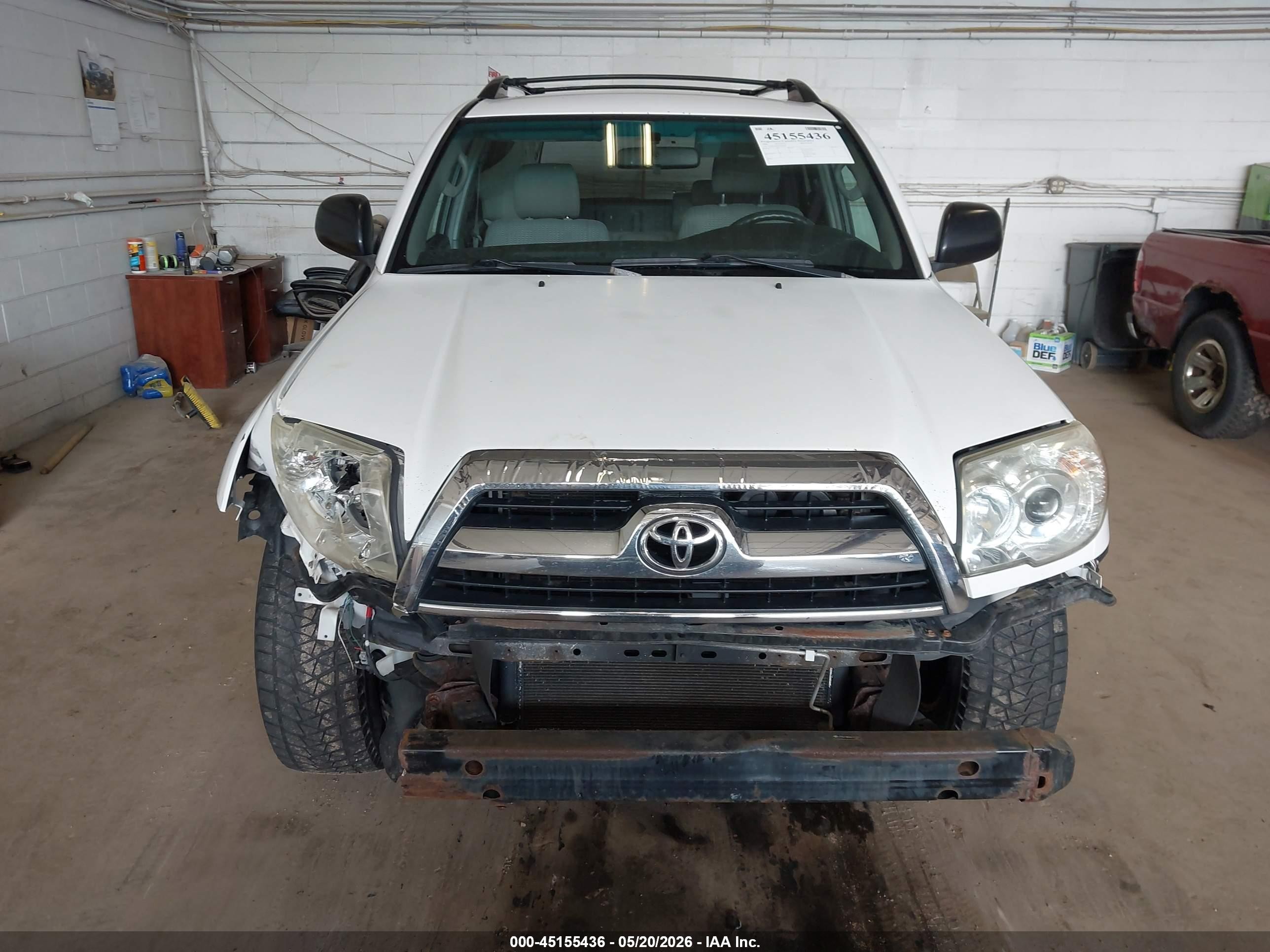2006 Toyota 4runner Sr5 White vin: JTEBU14R260101850