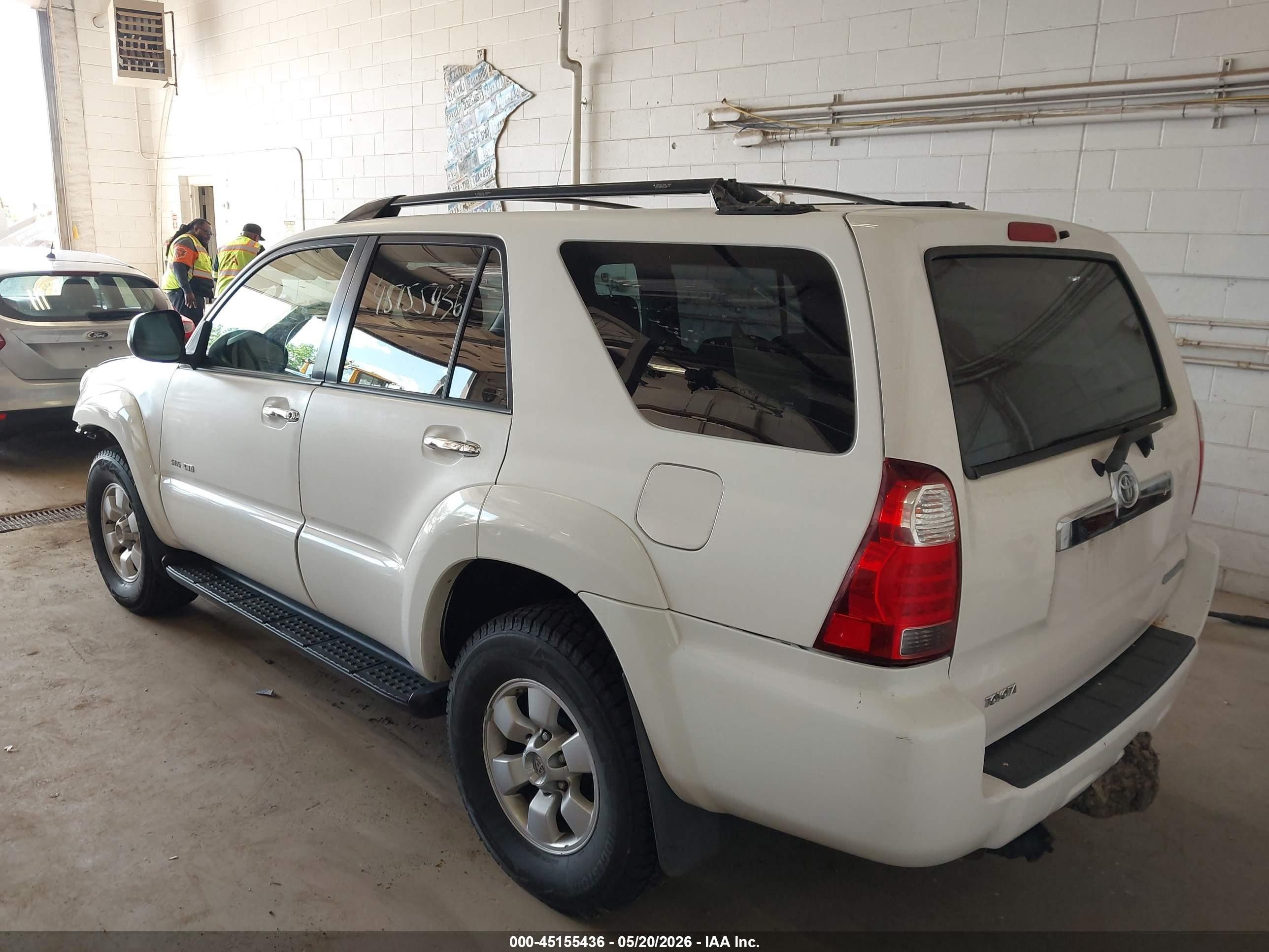 2006 Toyota 4runner Sr5 White vin: JTEBU14R260101850