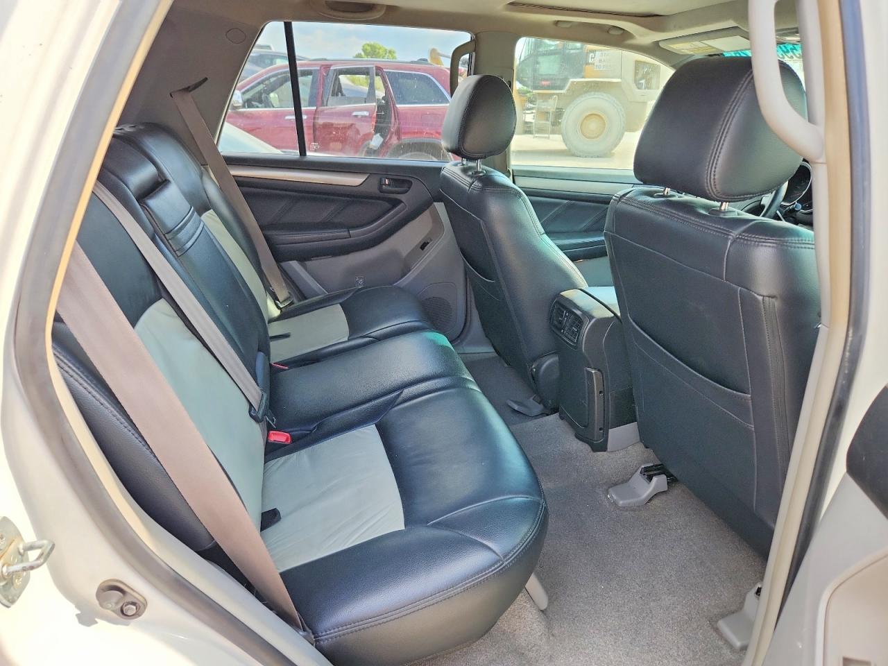 2007 Toyota 4runner Sport Edition White vin: JTEBU14R270110971