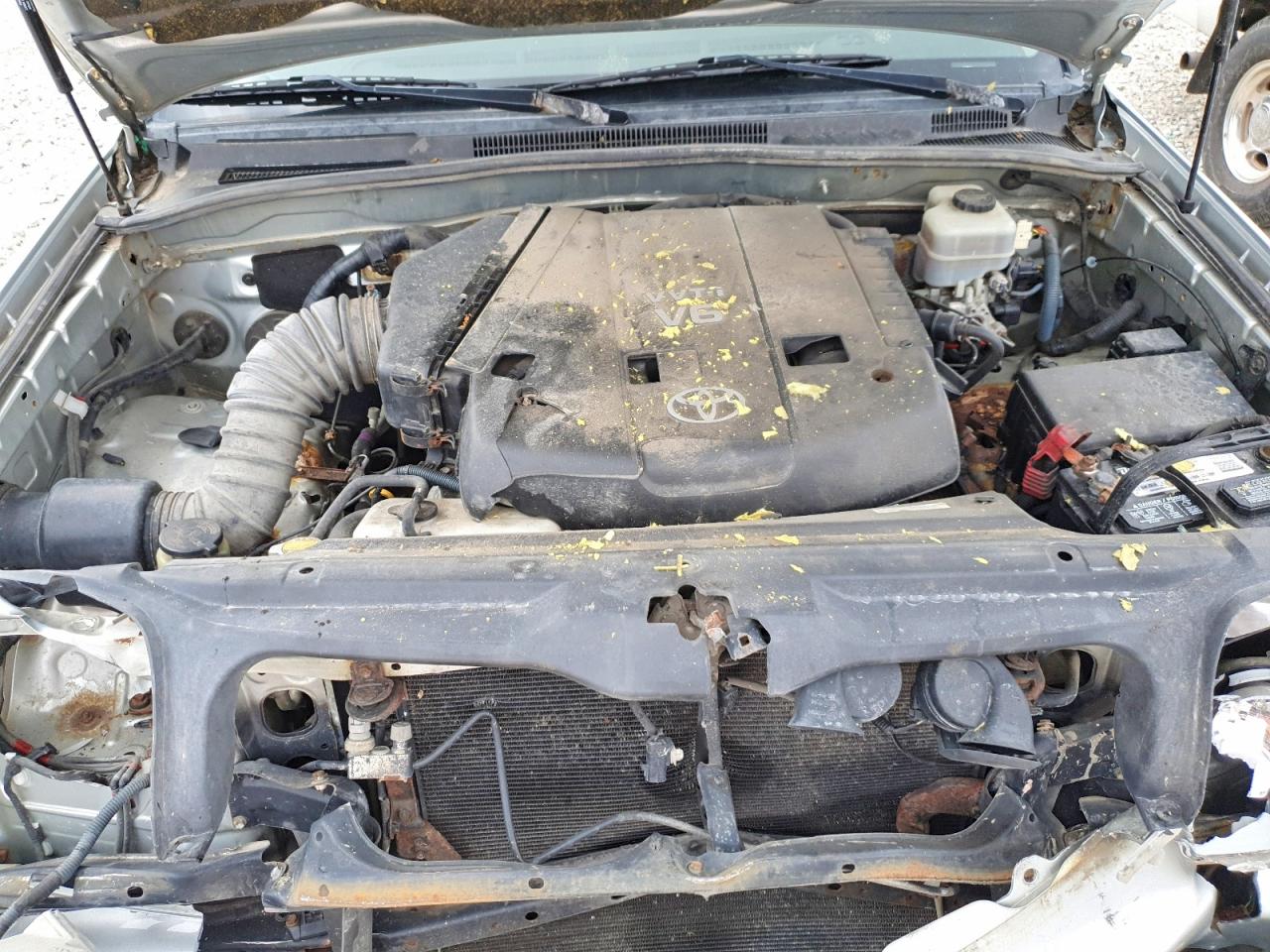 2007 Toyota 4runner Sr5 Silver vin: JTEBU14R270114857