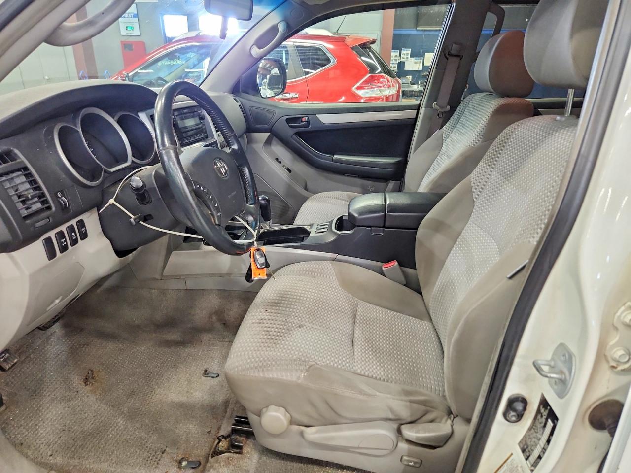 2008 Toyota 4runner White vin: JTEBU14R280128856