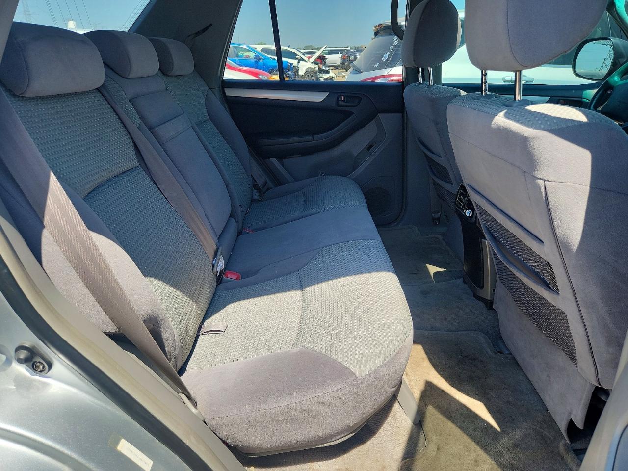 2004 Toyota 4runner Sr5 Silver vin: JTEBU14R348011654